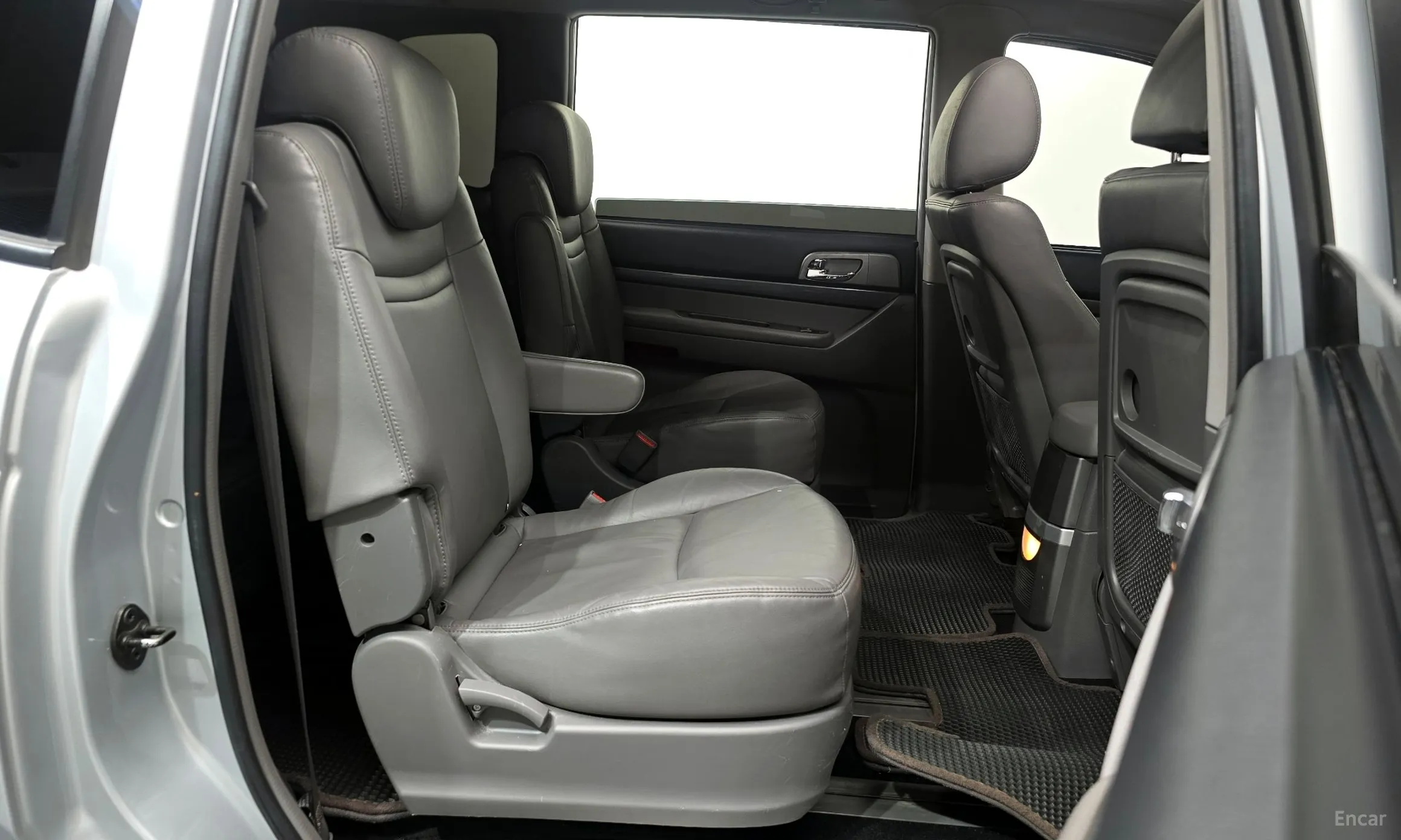 KG Mobility (SsangYong) Korando Turismo превью 12