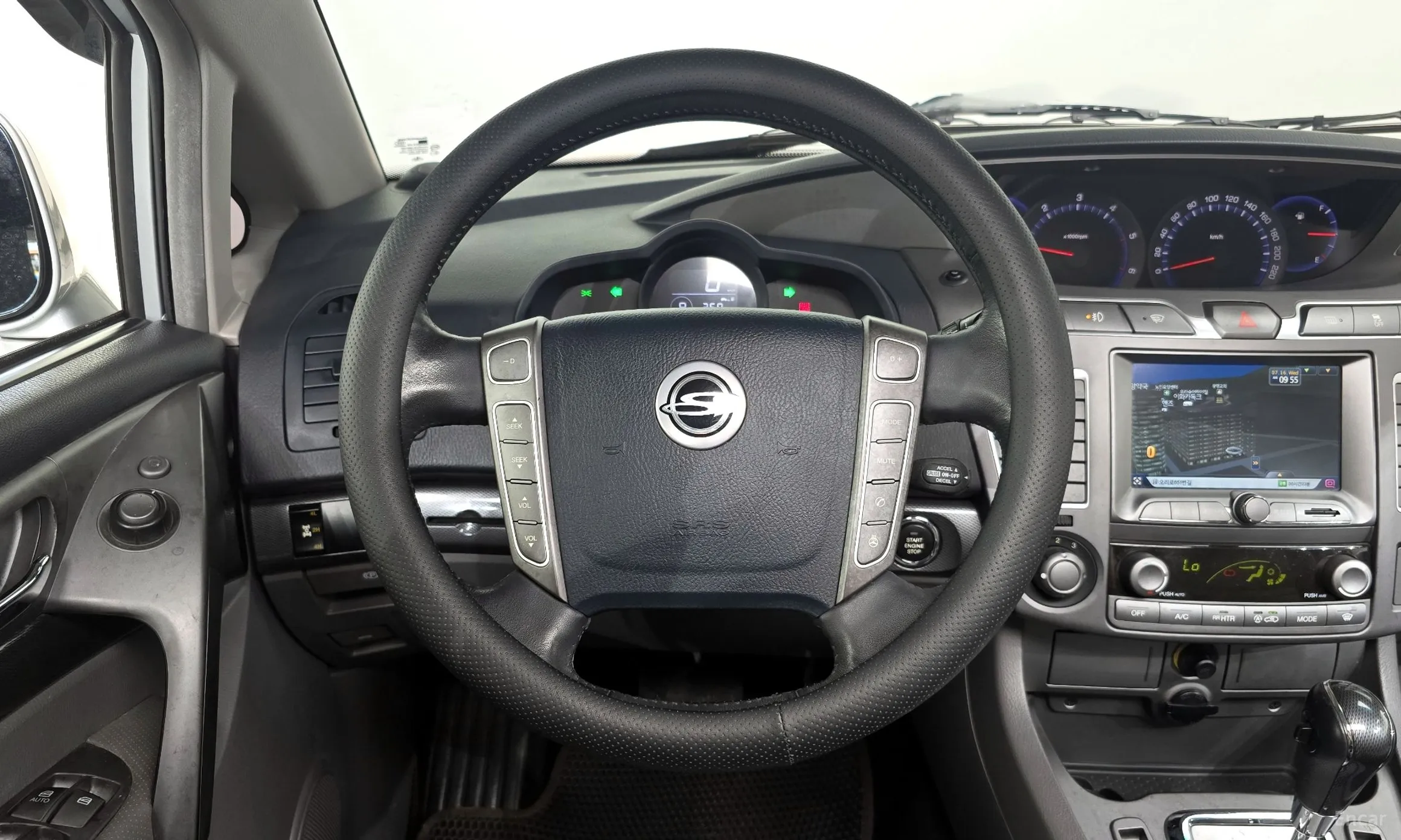 KG Mobility (SsangYong) Korando Turismo превью 13