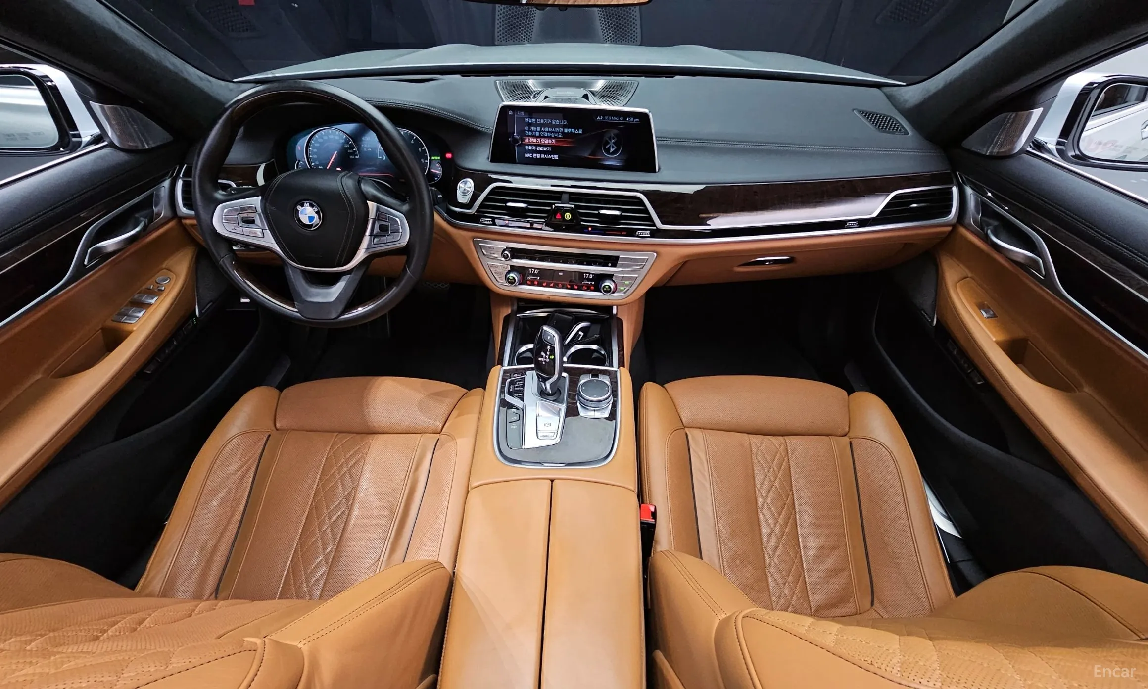 BMW 7 Series (G11) превью 4