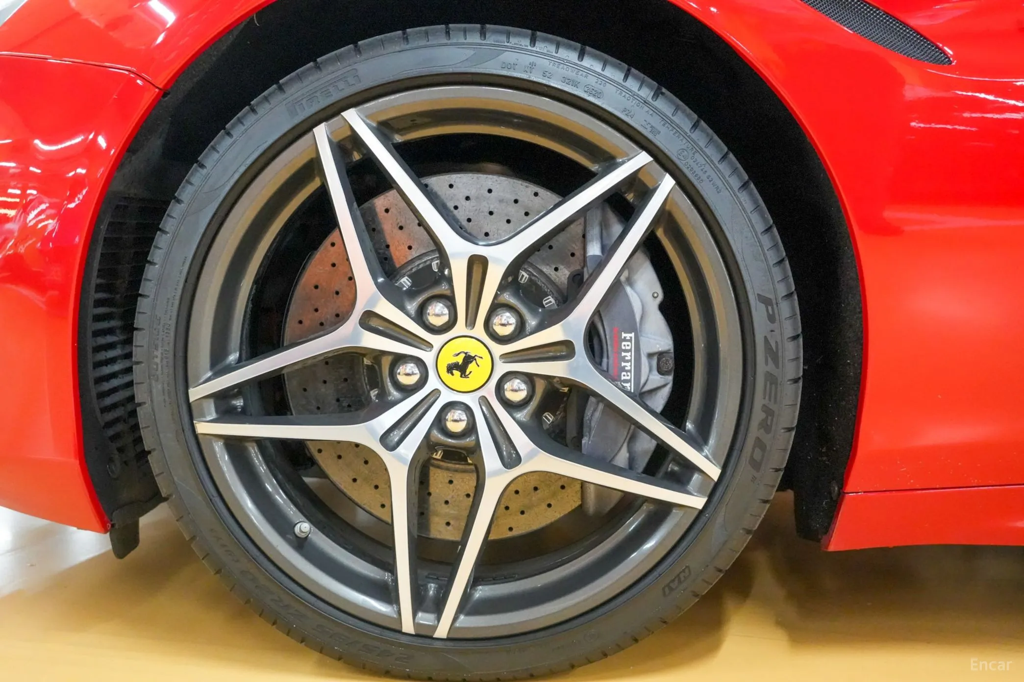 Ferrari California превью 5