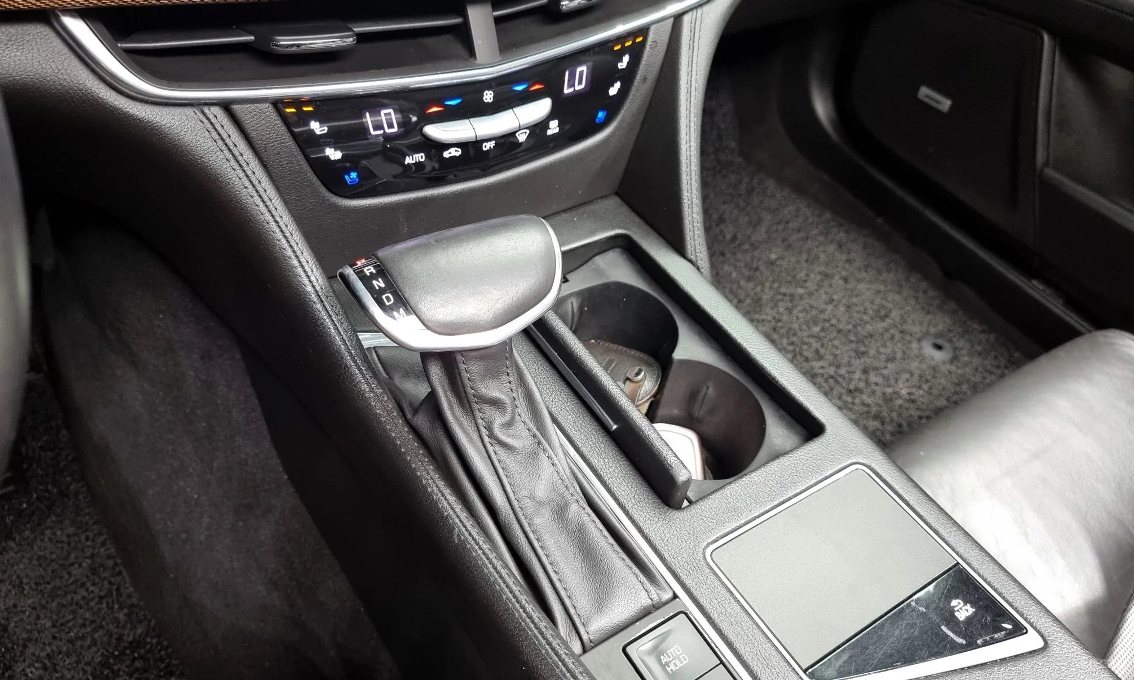 Cadillac CT6 превью 9