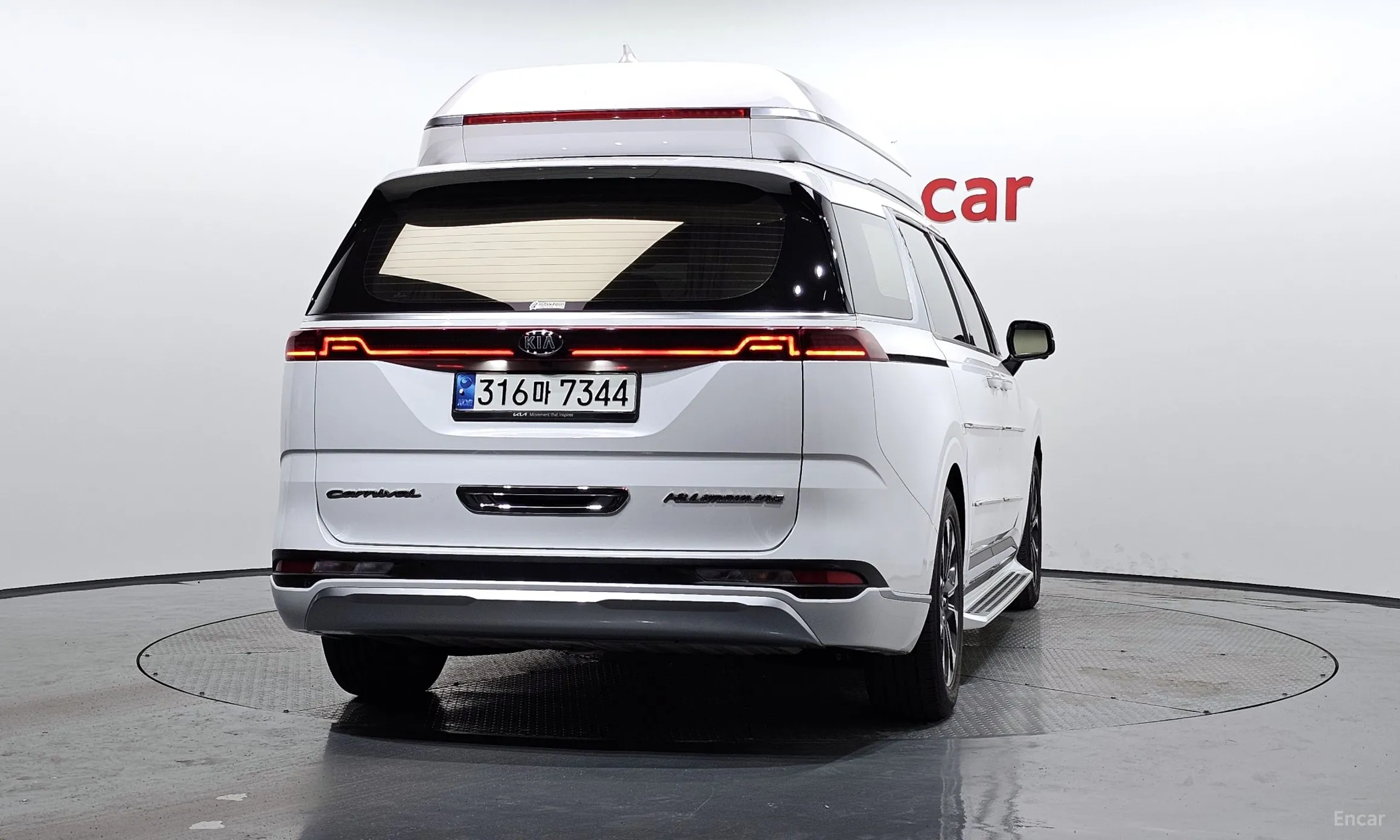 Kia Carnival Gen 4 превью 3