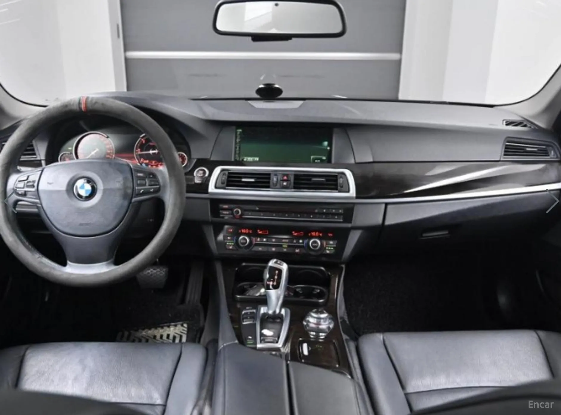 BMW 5 Series (F10) превью 4