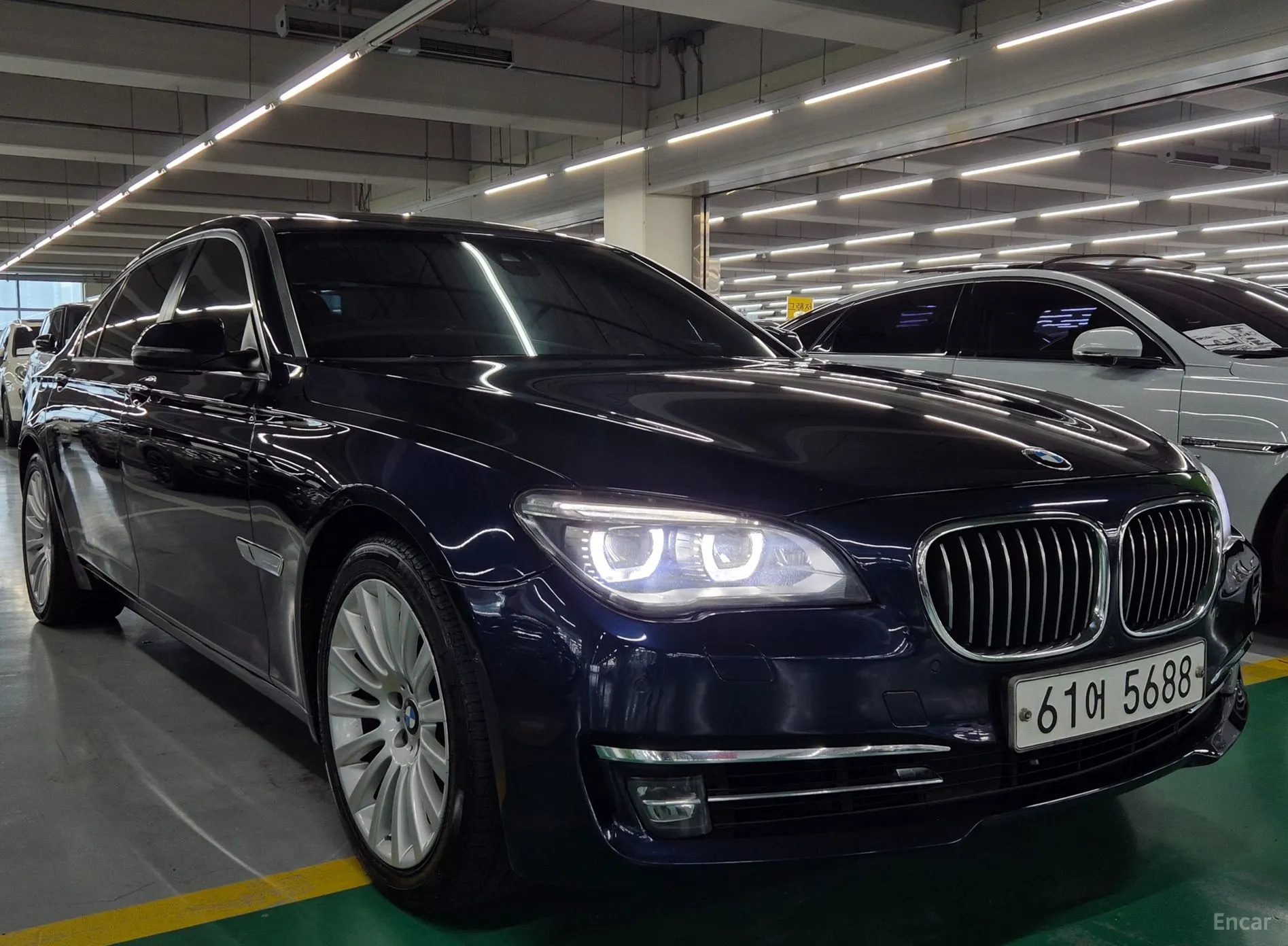 BMW 7 Series (F01)