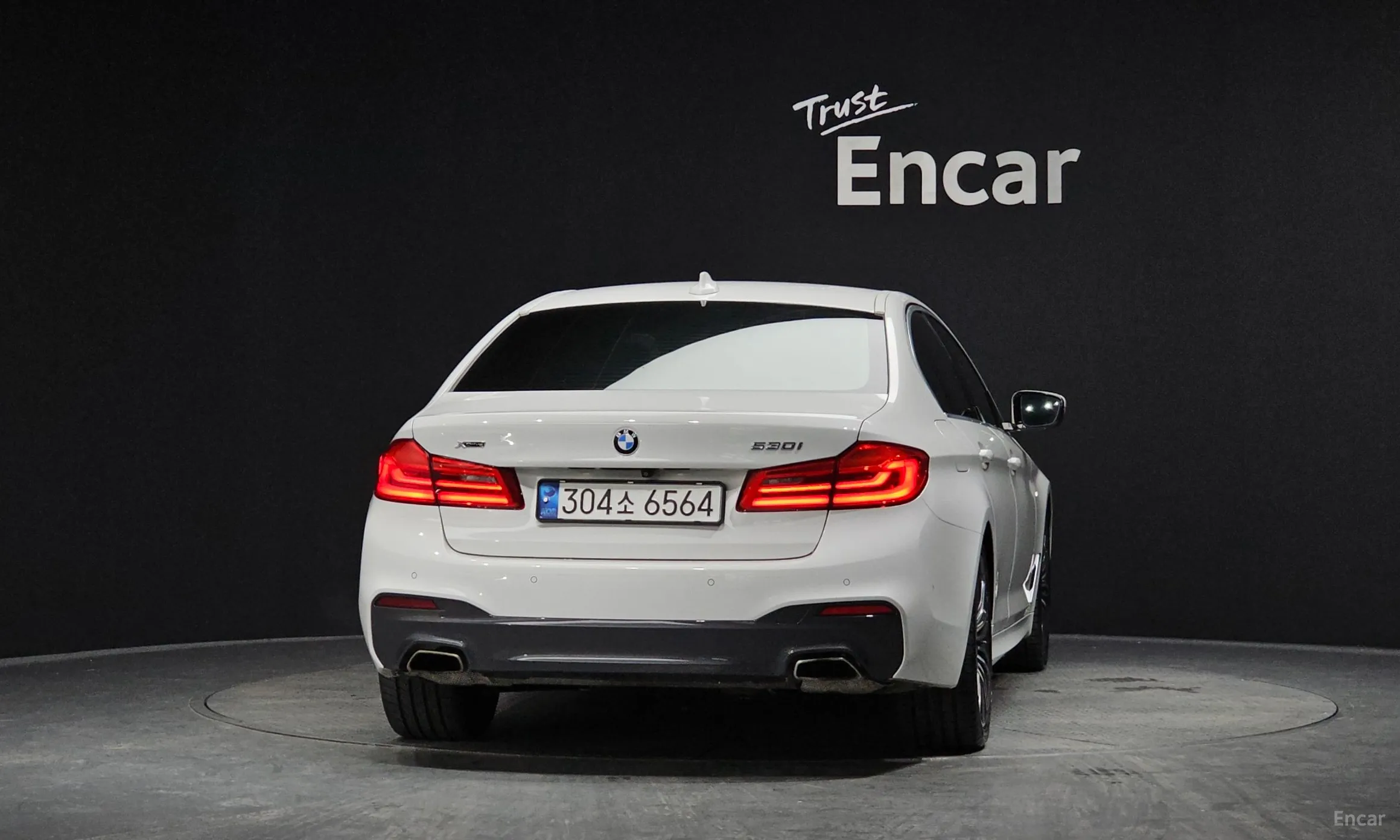 BMW 5 Series (G30) превью 3