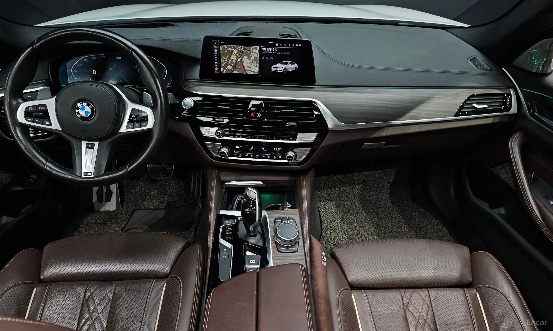 BMW 5 Series (G30) превью 4