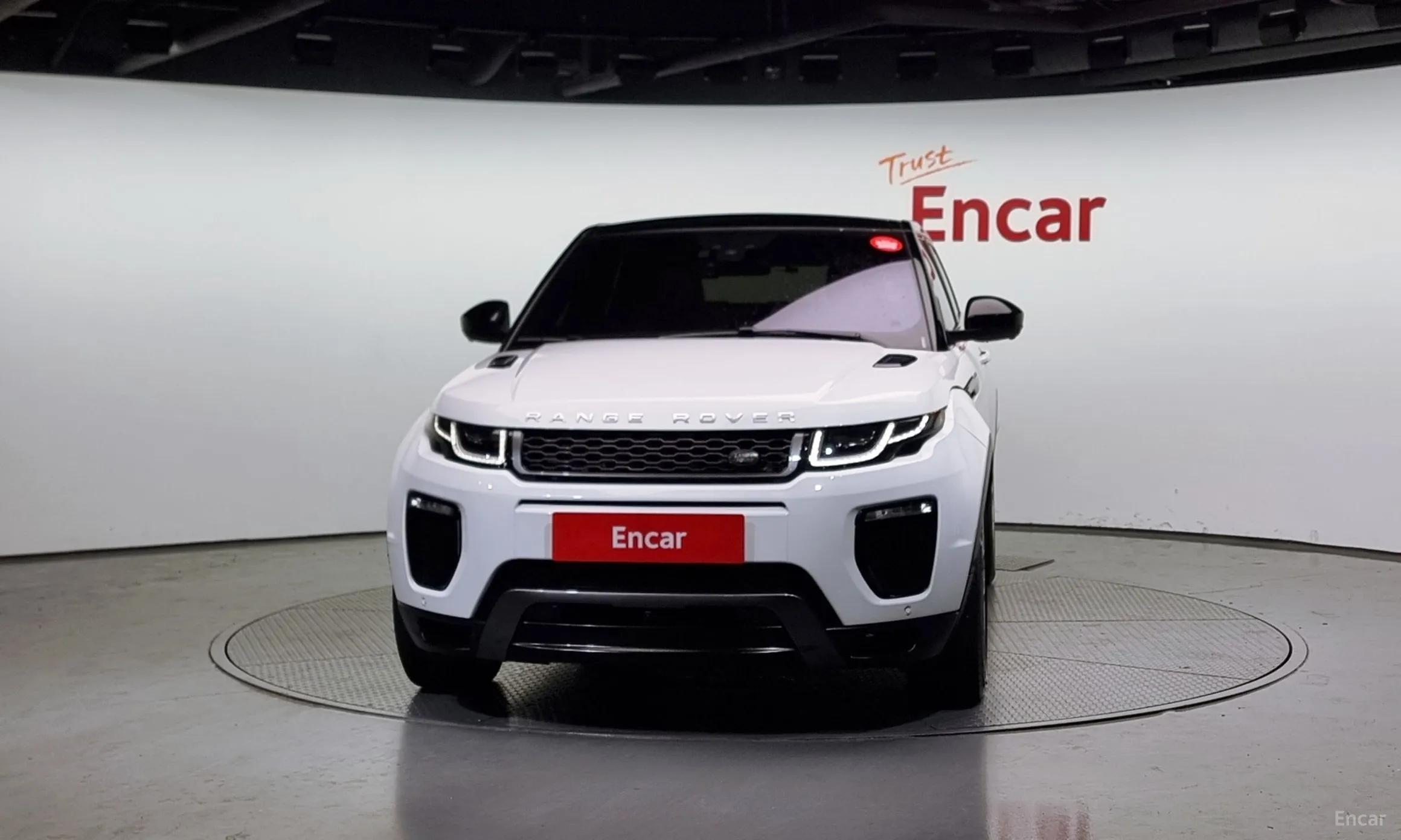 Land Rover Range Rover Evoque превью 2