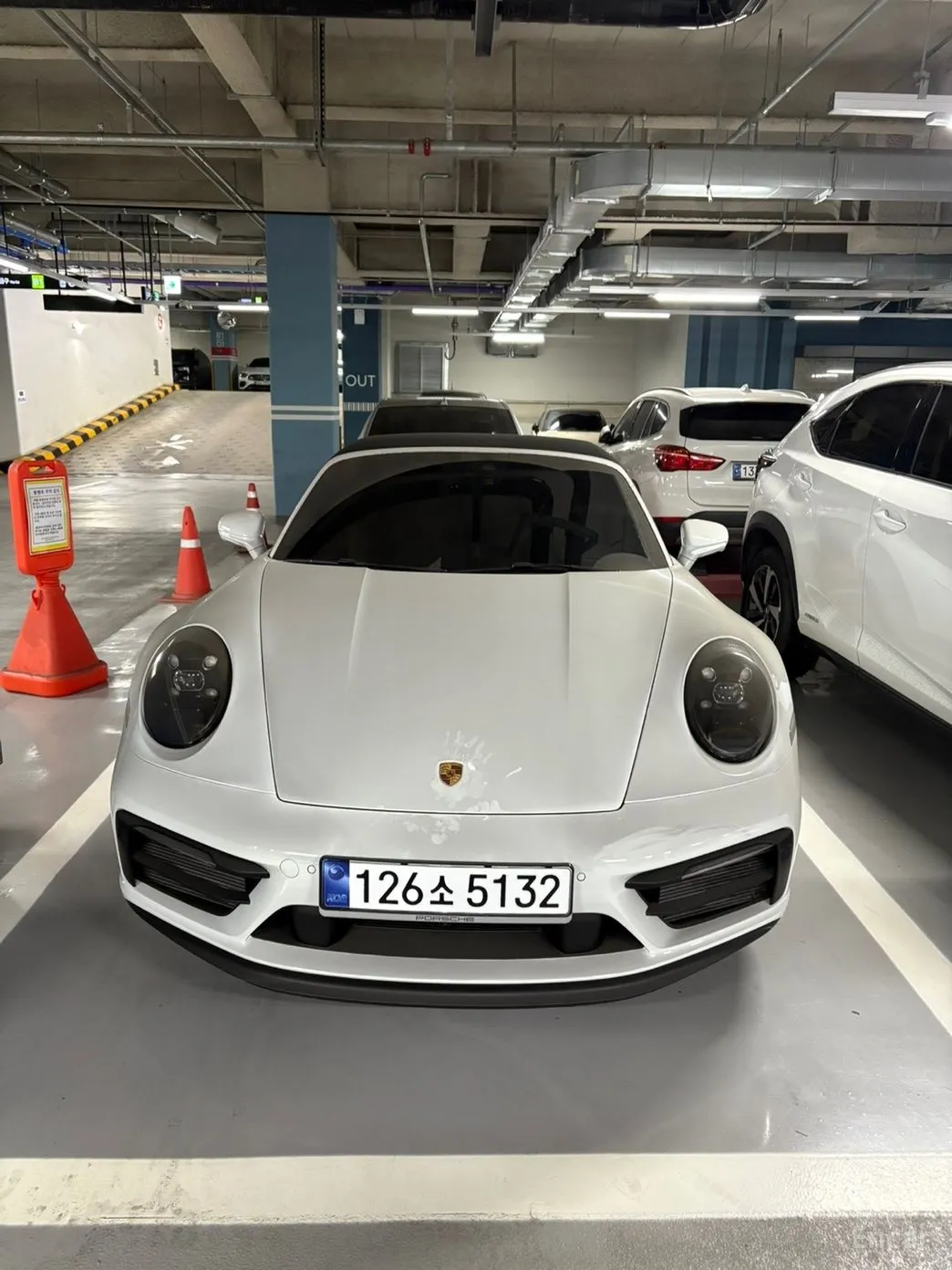 Porsche 911 (992)