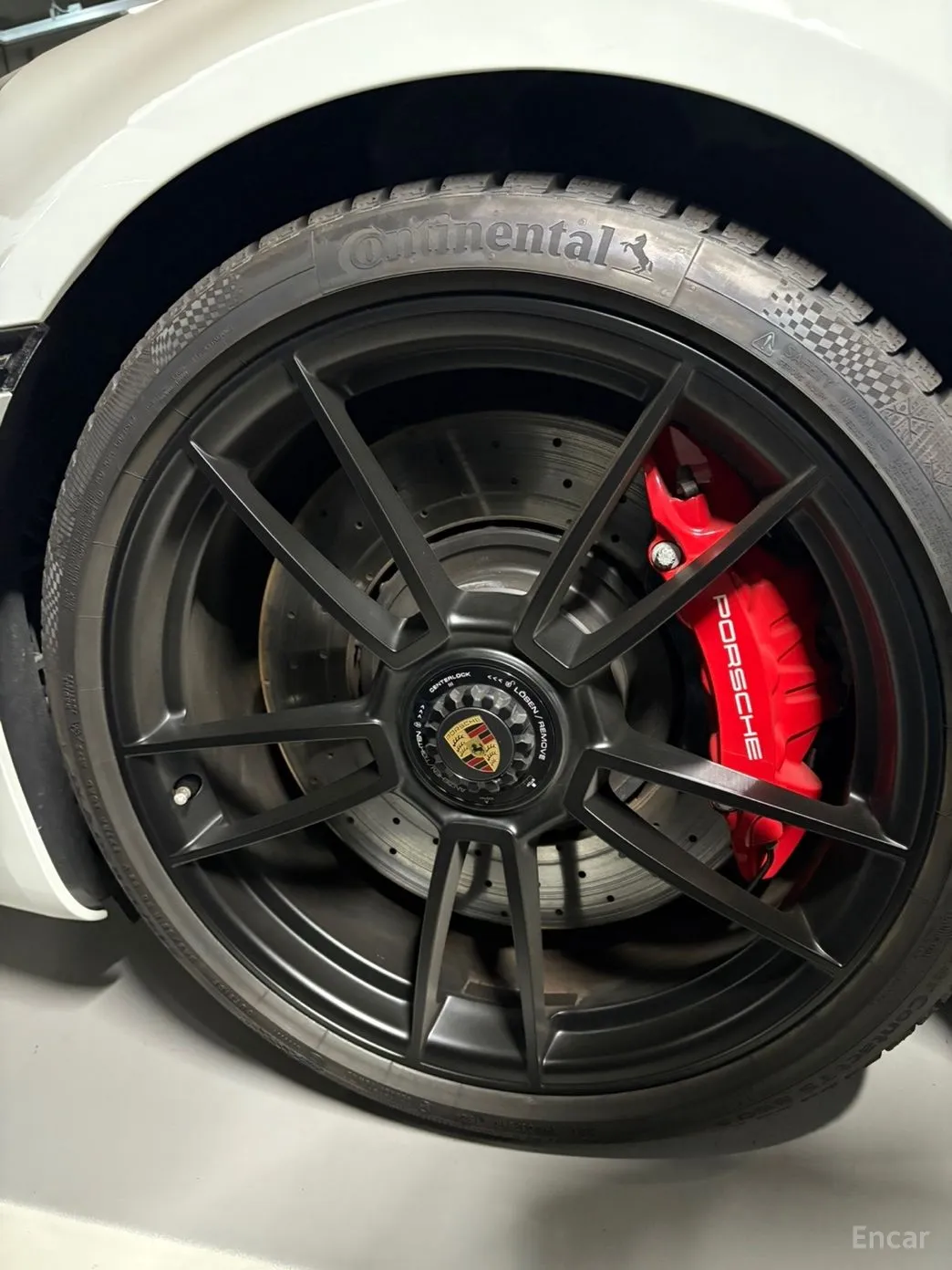 Porsche 911 (992) превью 4