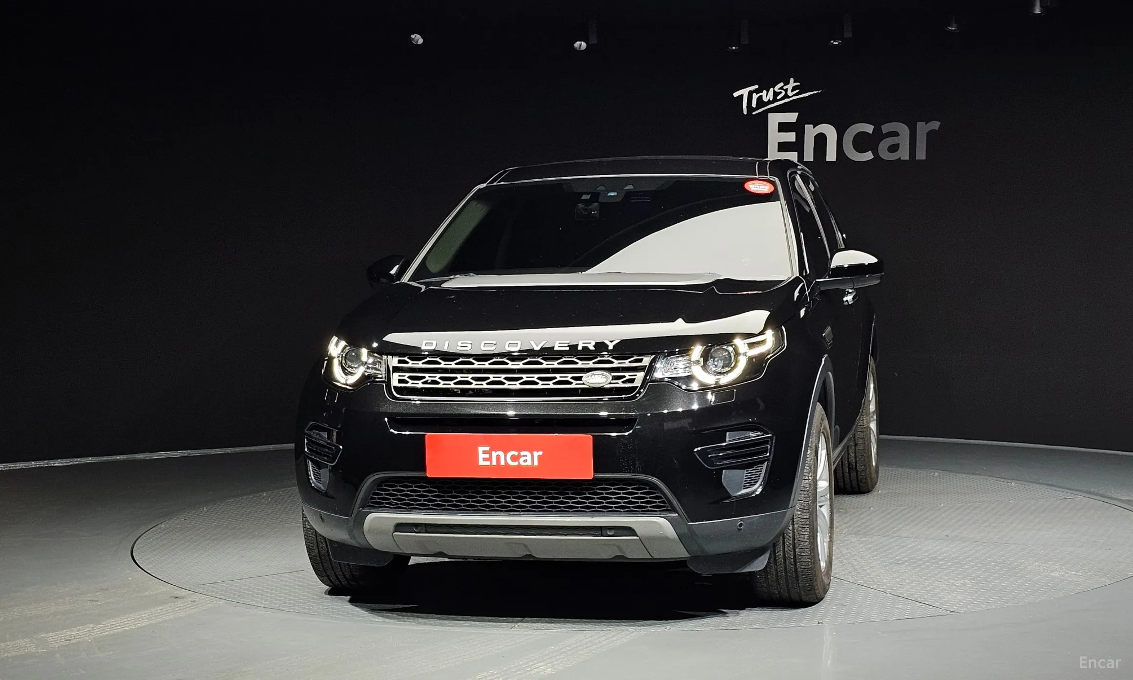 Land Rover Discovery Sports превью 2