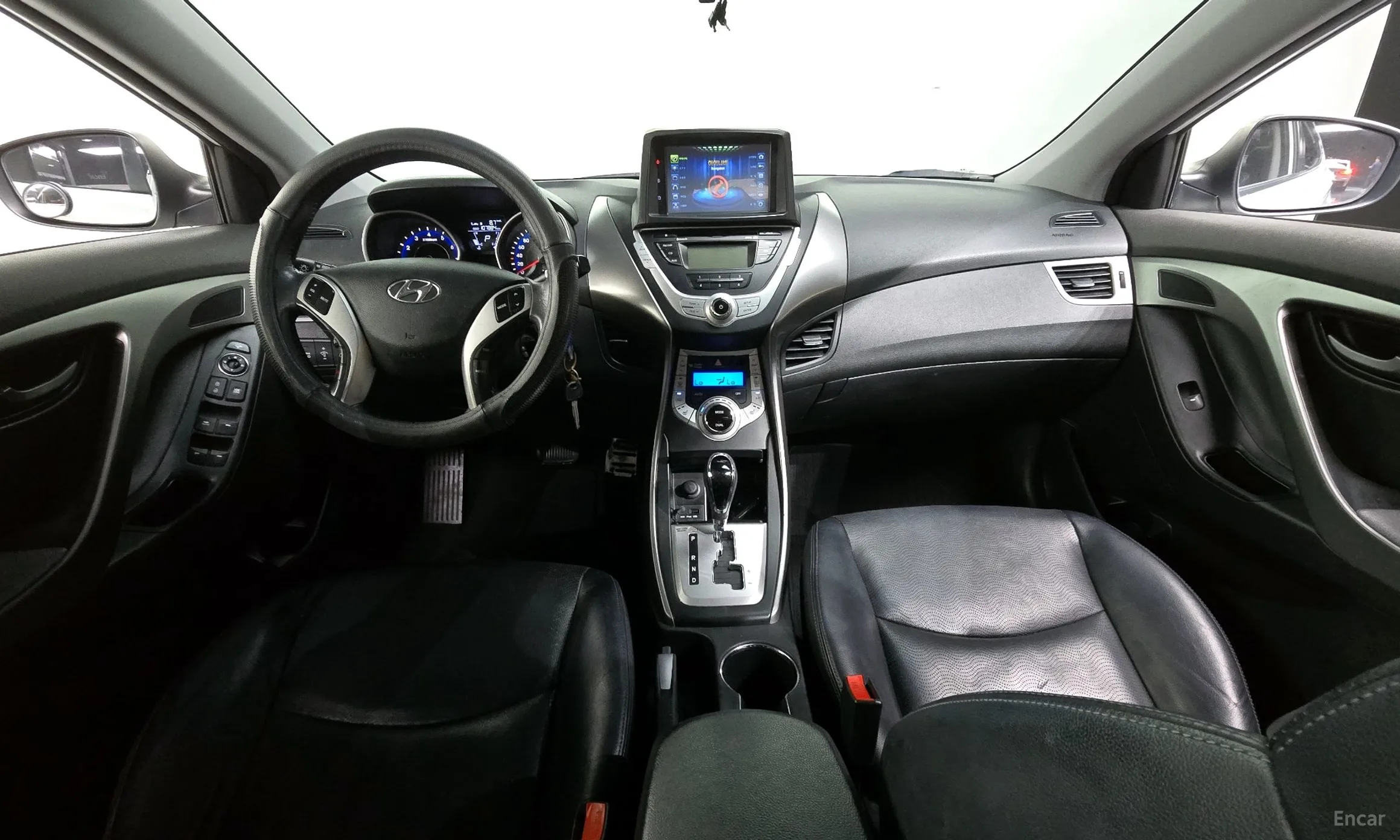 Hyundai Avante MD превью 4