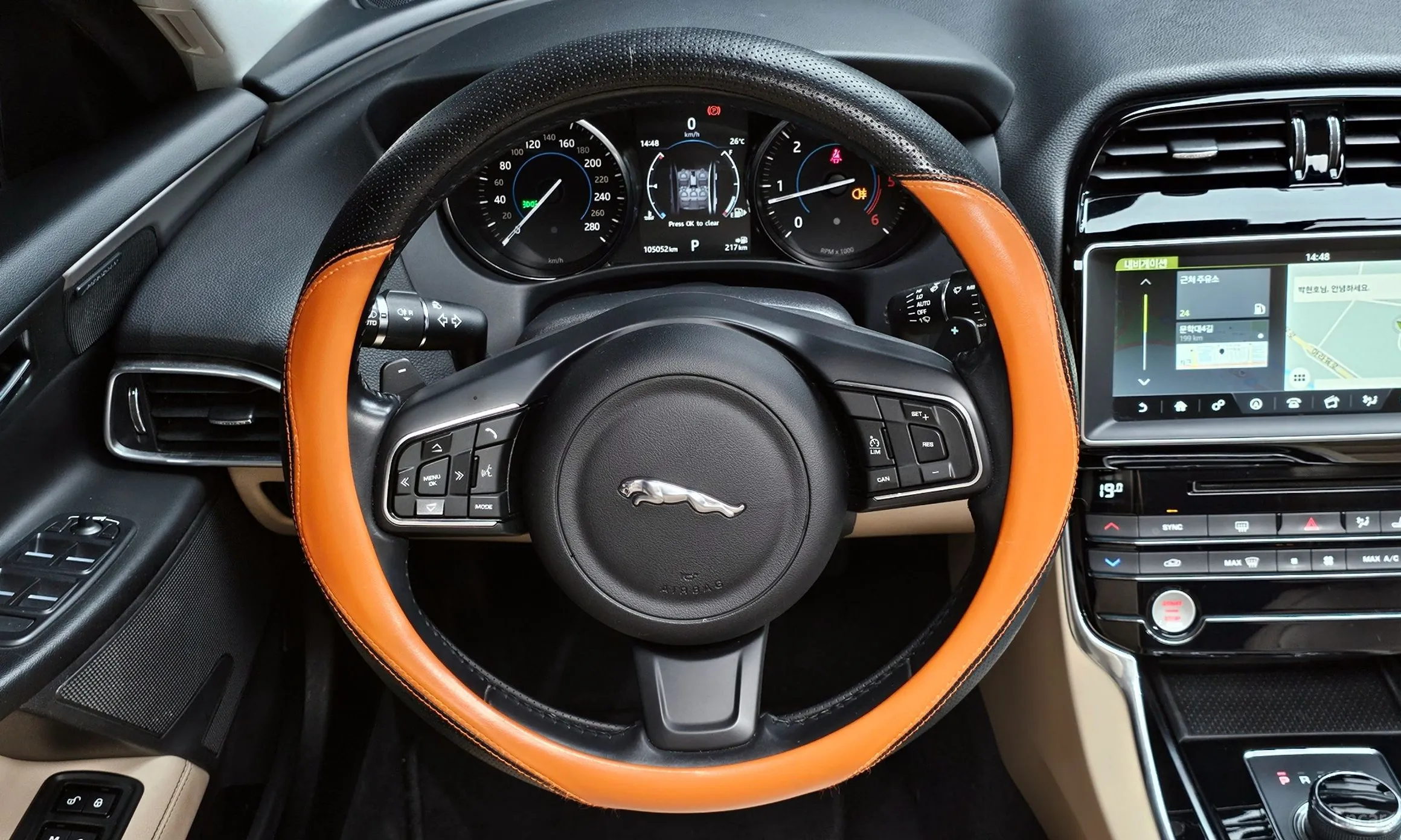 Jaguar XE превью 14