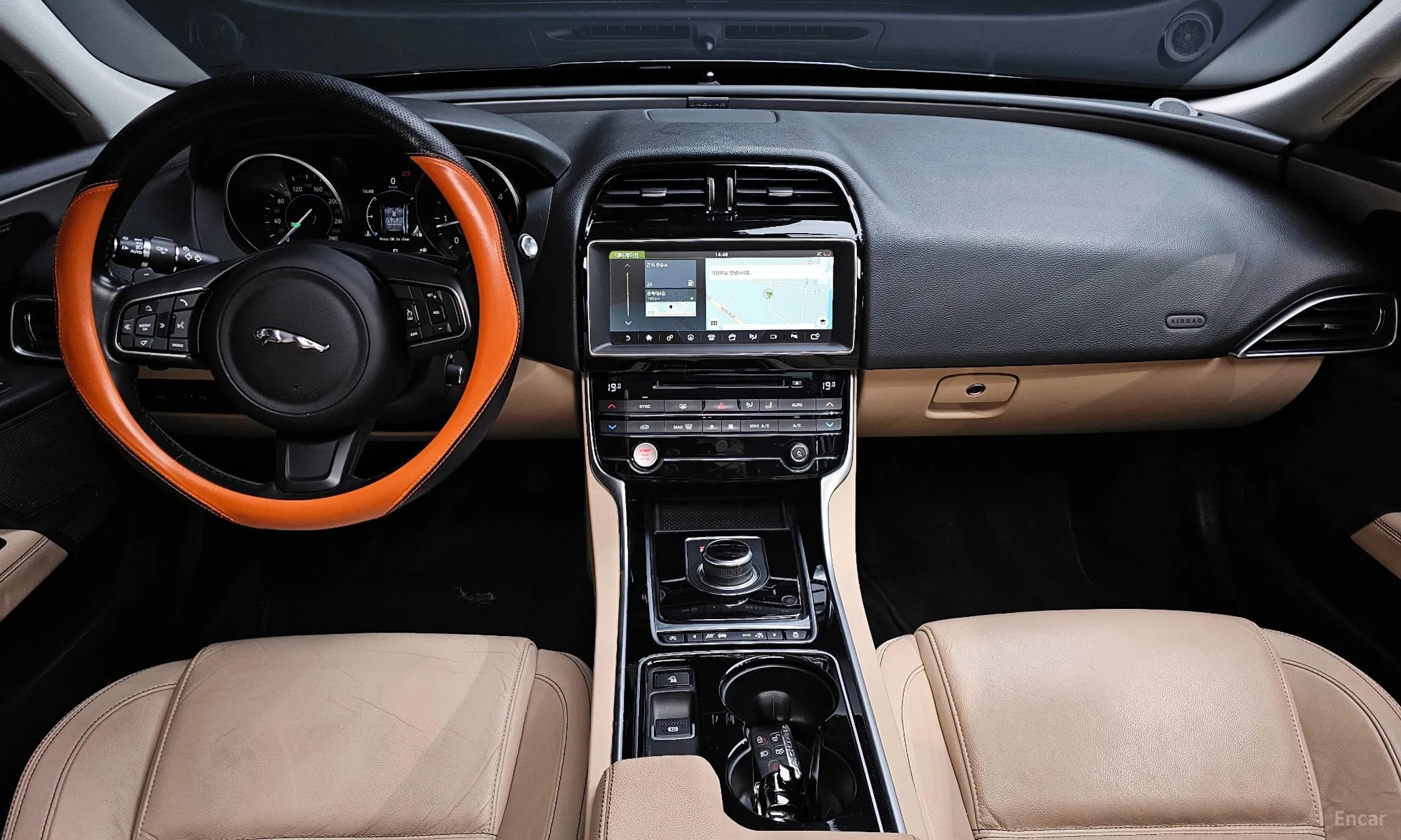 Jaguar XE превью 7