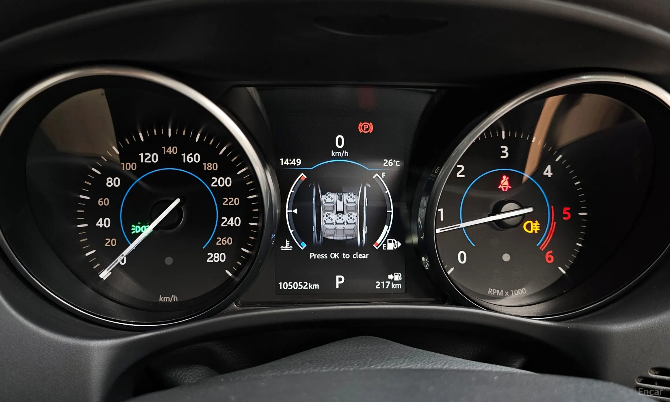 Jaguar XE превью 8