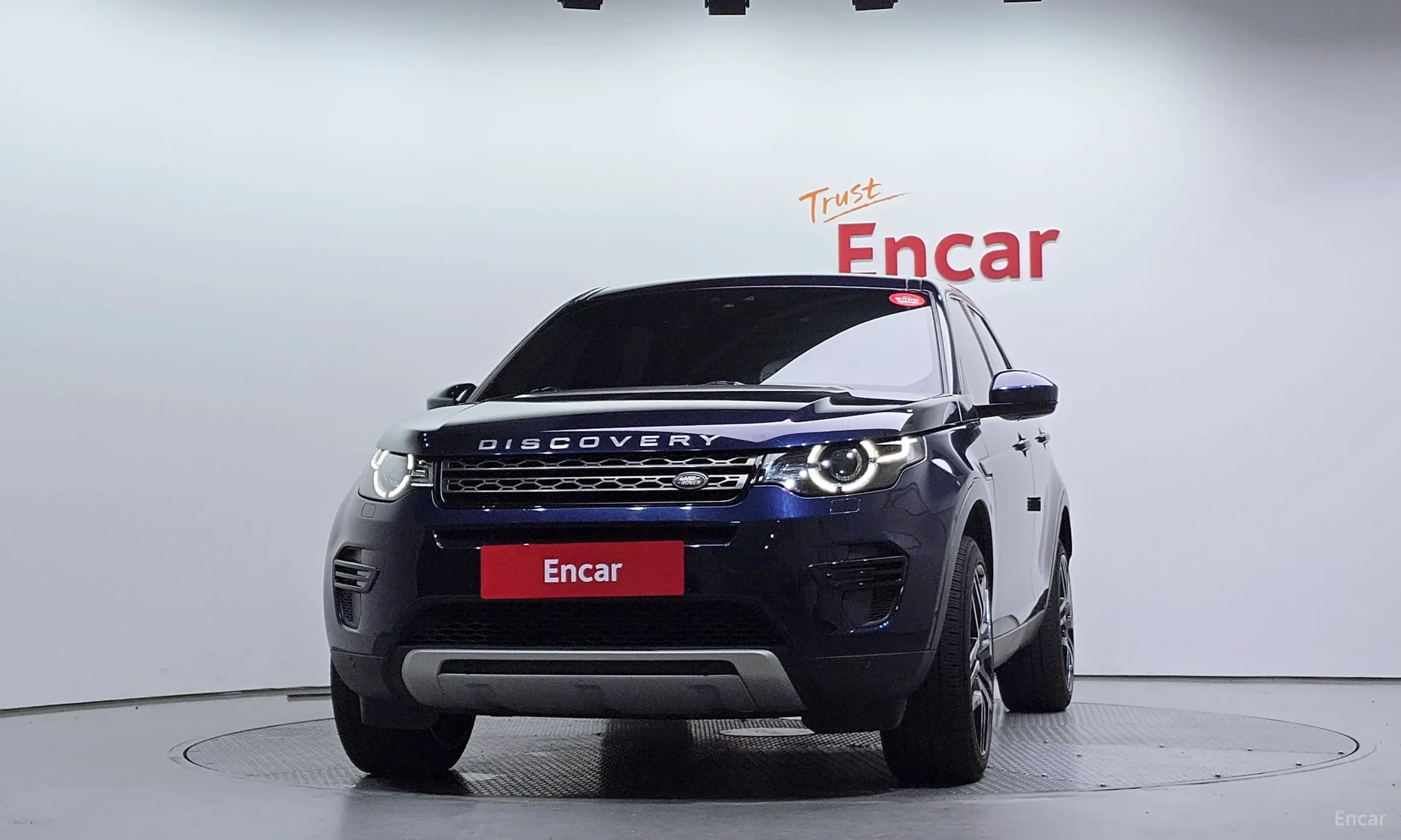 Land Rover Discovery Sports превью 2