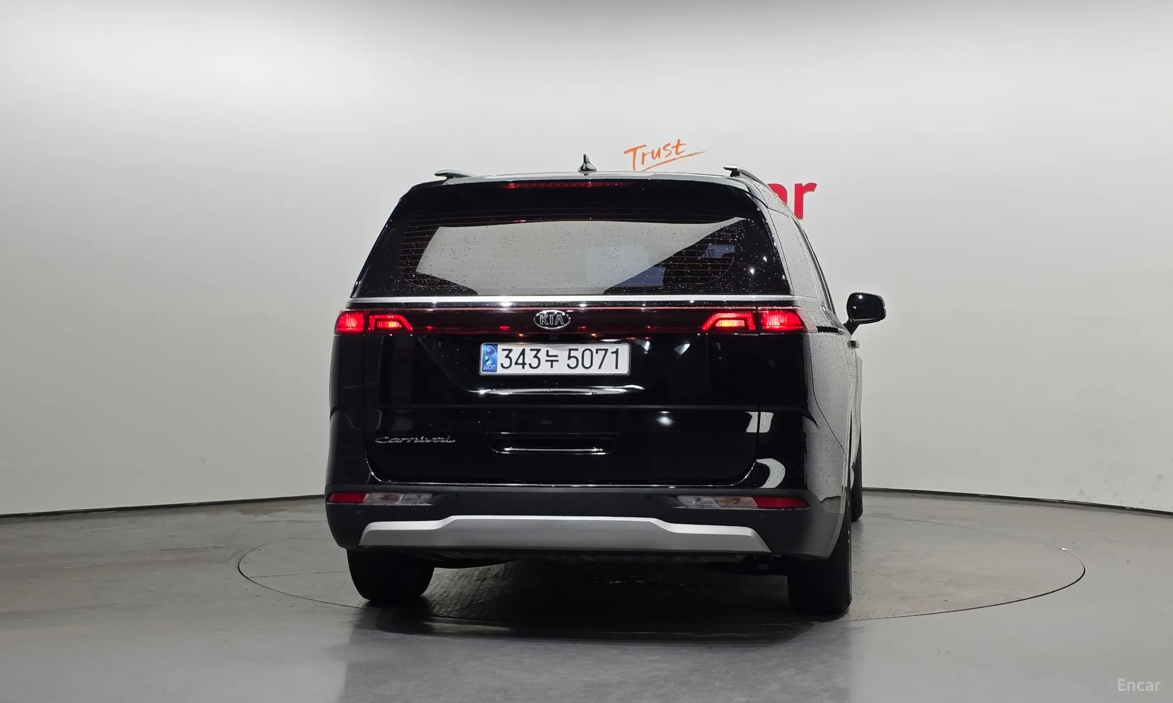 Kia Carnival Gen 4 превью 3