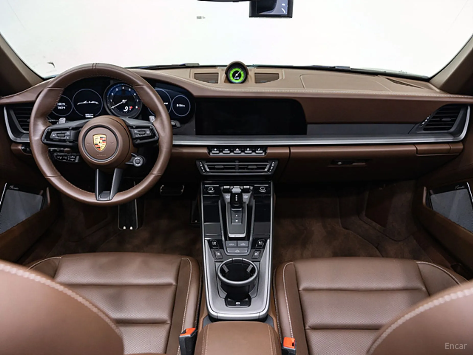 Porsche 911 (992) превью 4