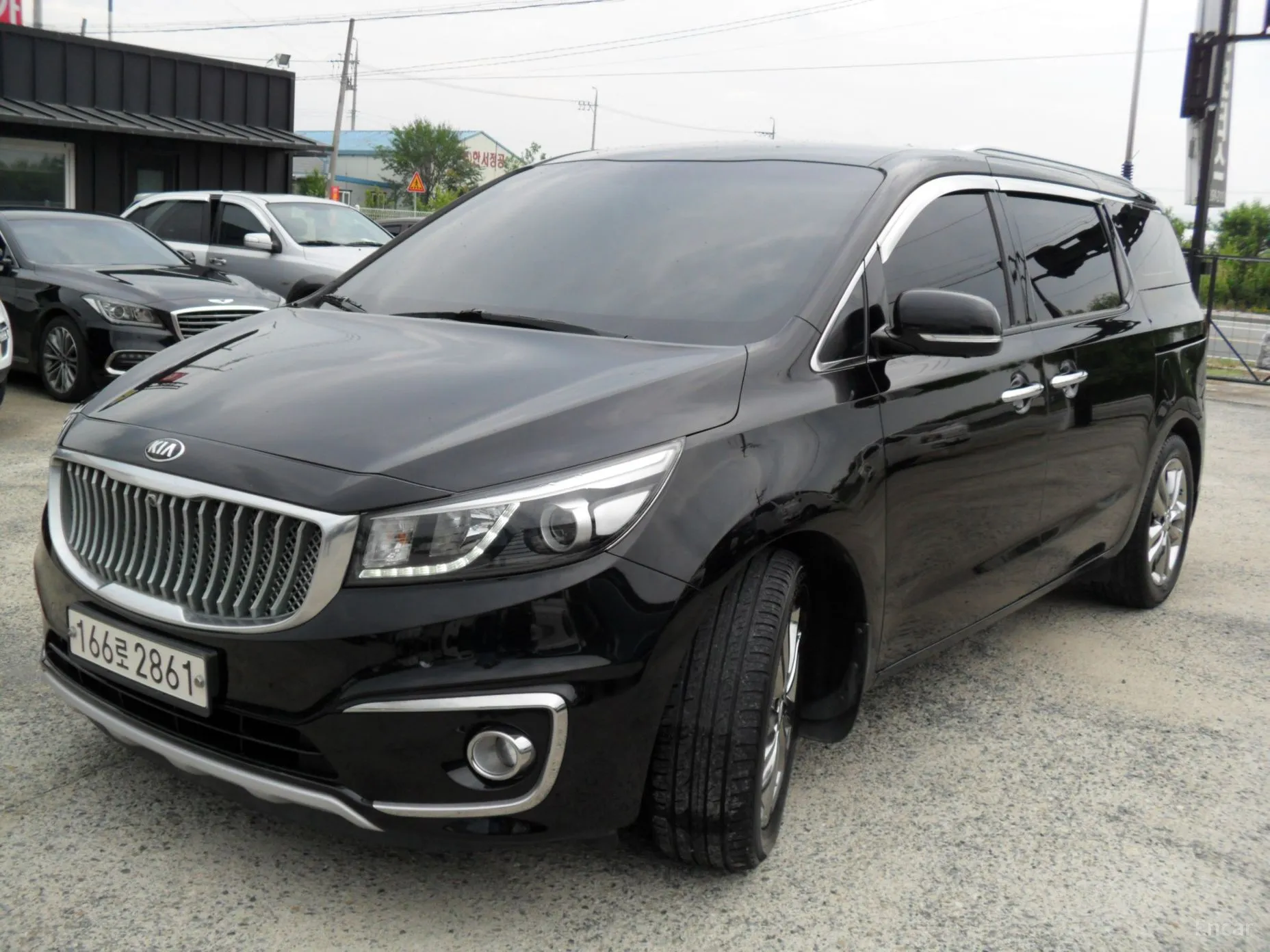Kia Carnival превью 2