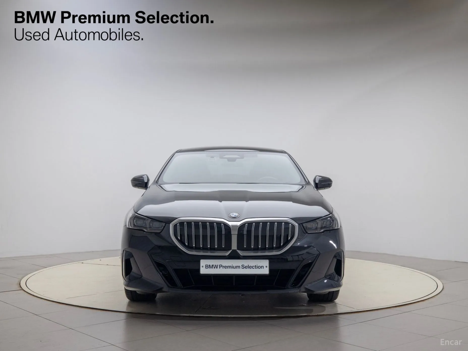 BMW 5 Series (G60) превью 2