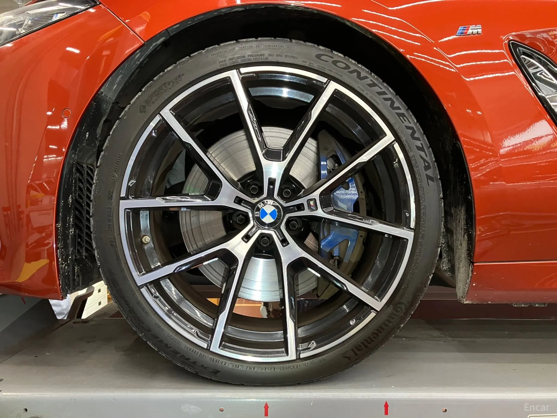 BMW 8-series (G15) превью 3