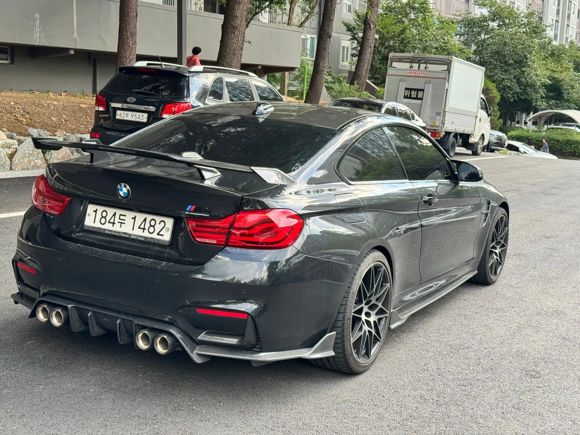 BMW M4 (F82)