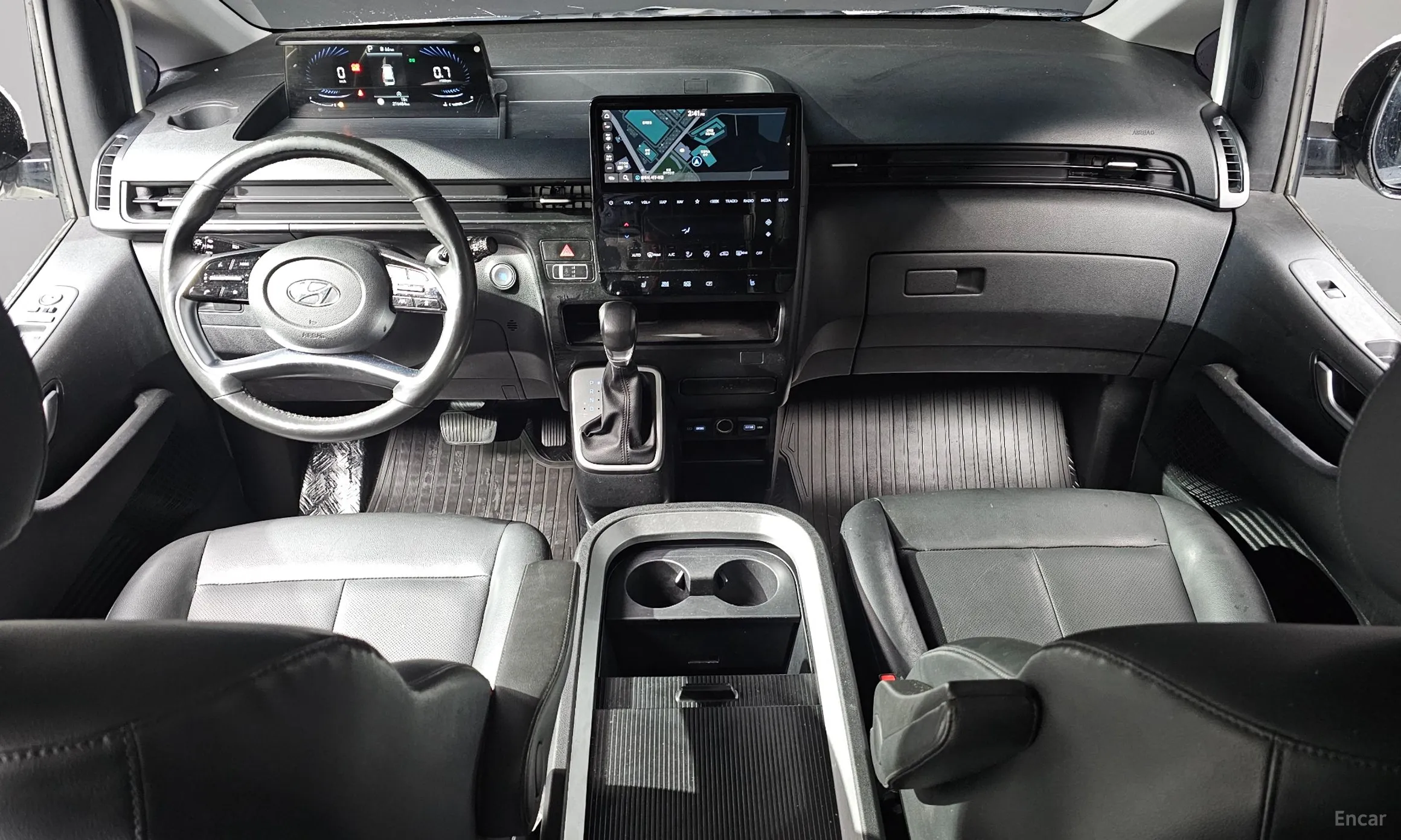 Hyundai Staria превью 4