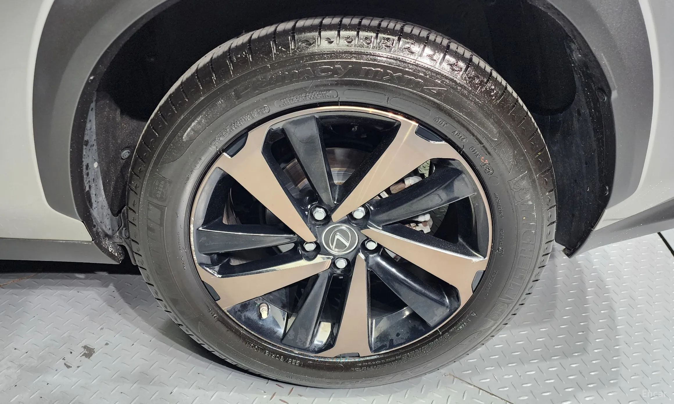 Lexus NX300h превью 5