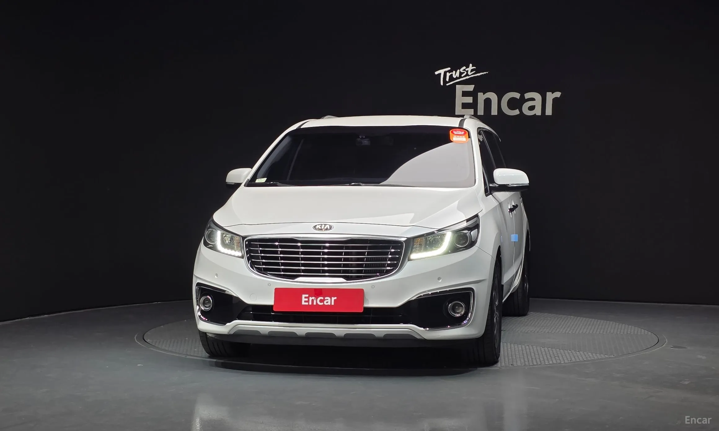 Kia Carnival превью 2