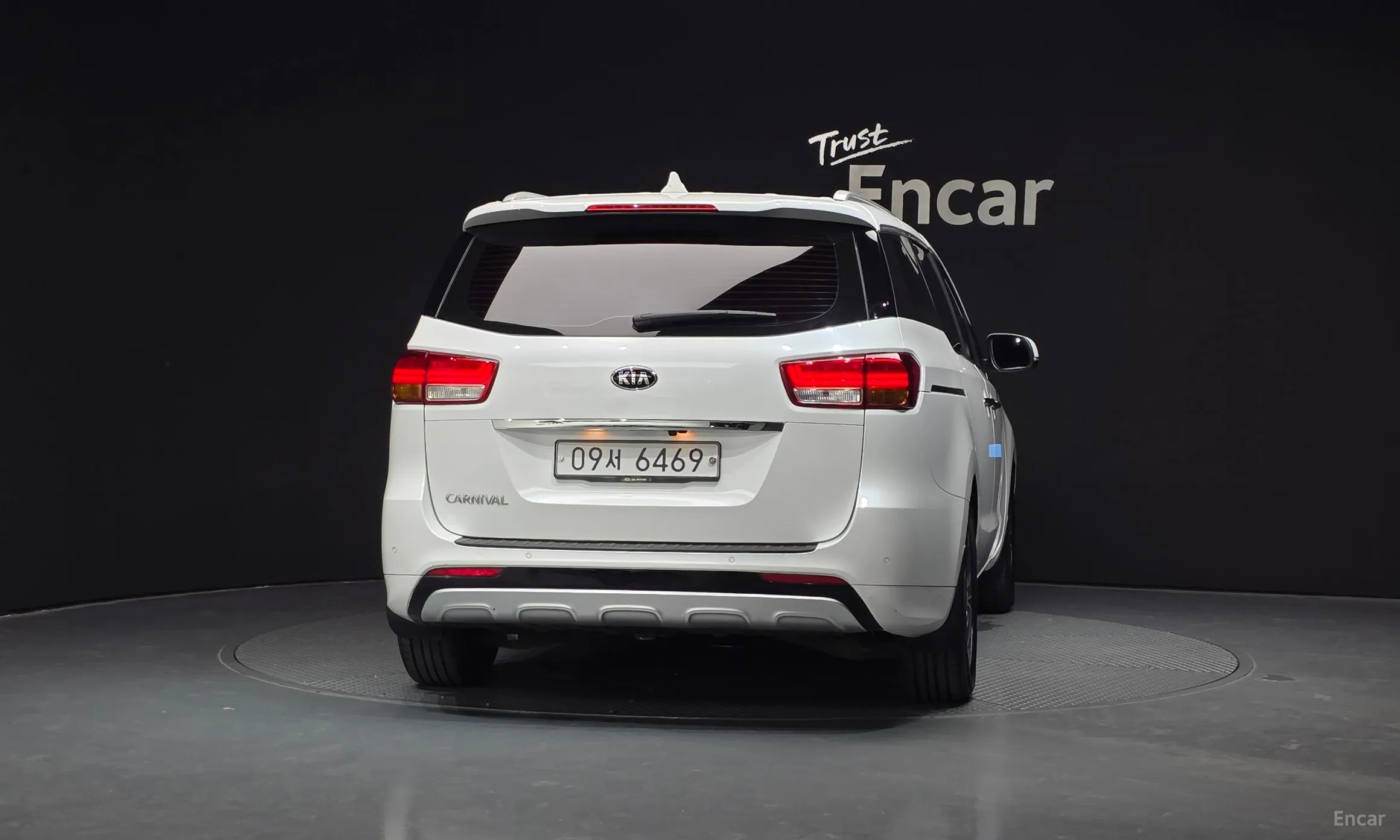 Kia Carnival превью 3