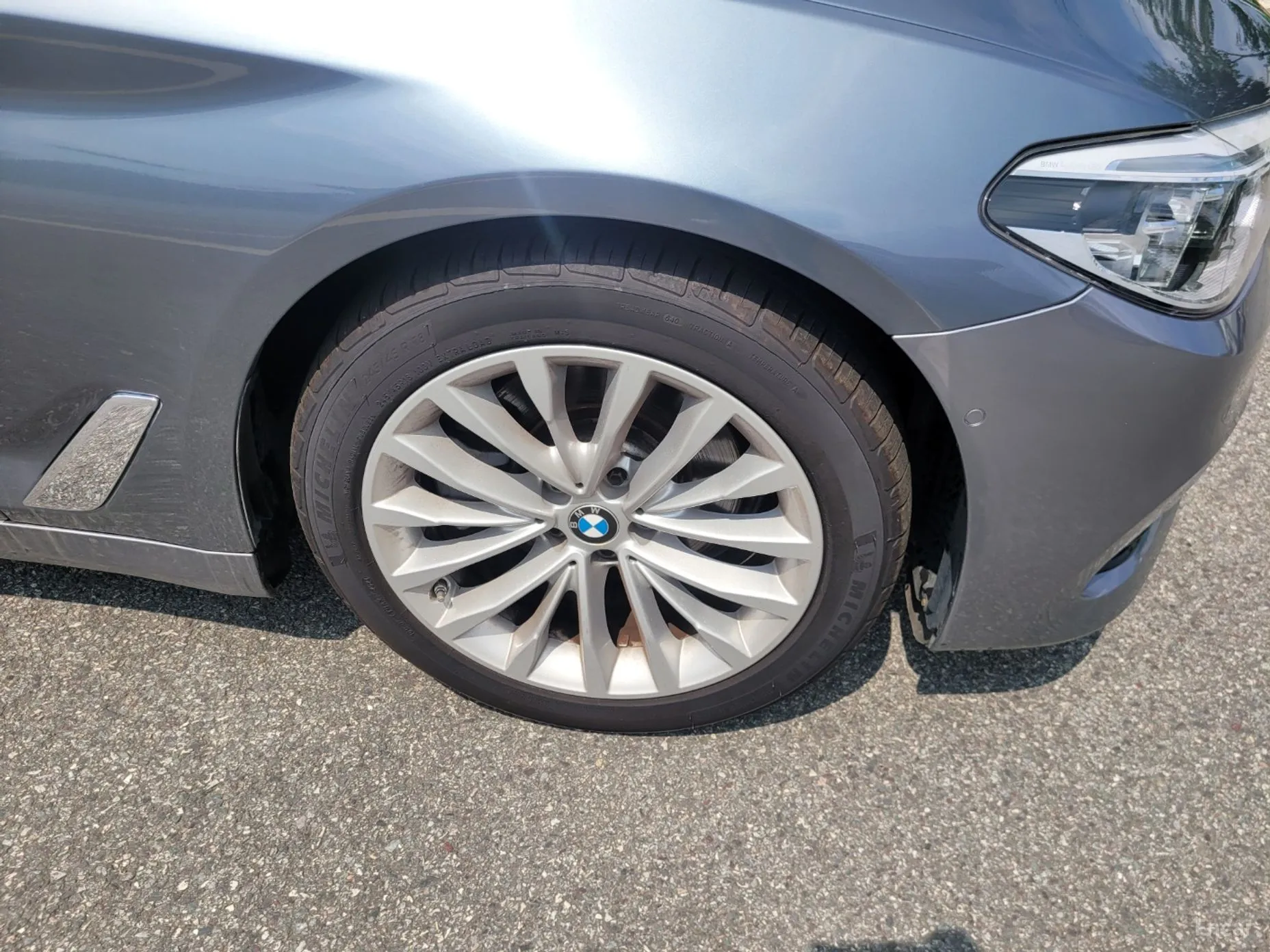 BMW 5 Series (G30) превью 3