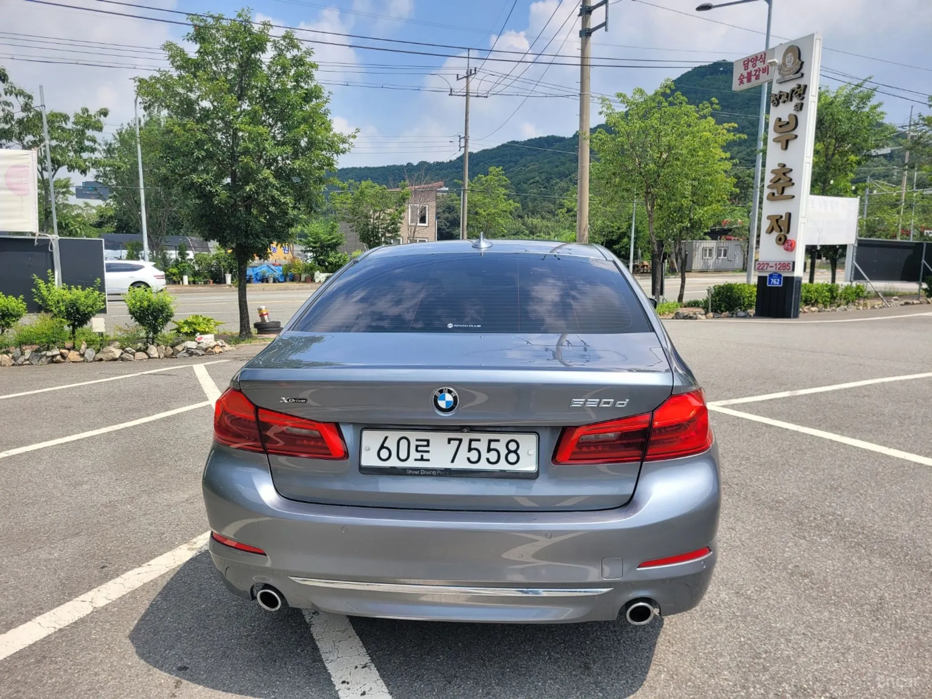 BMW 5 Series (G30) превью 4