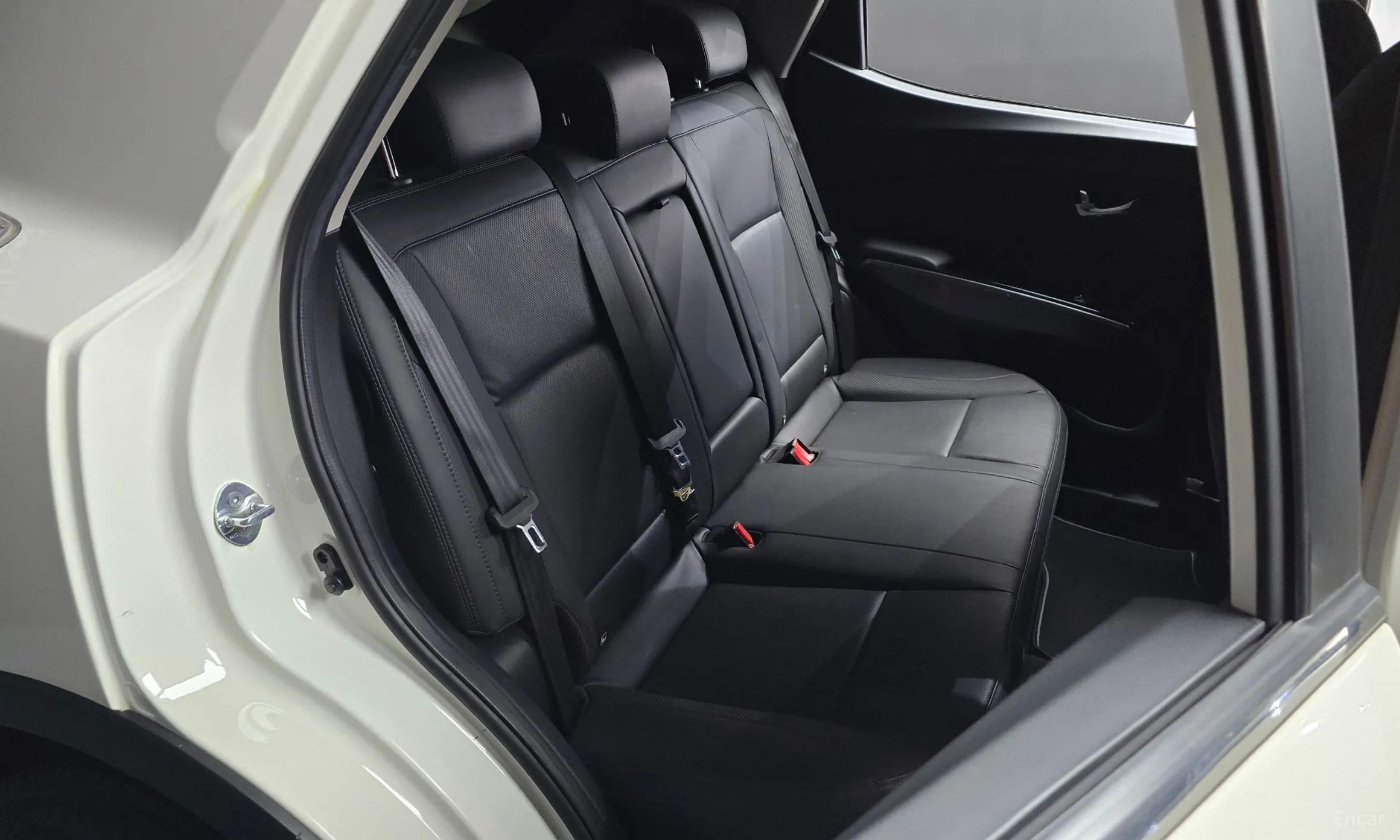 KG Mobility (SsangYong) Berry New Tivoli превью 12
