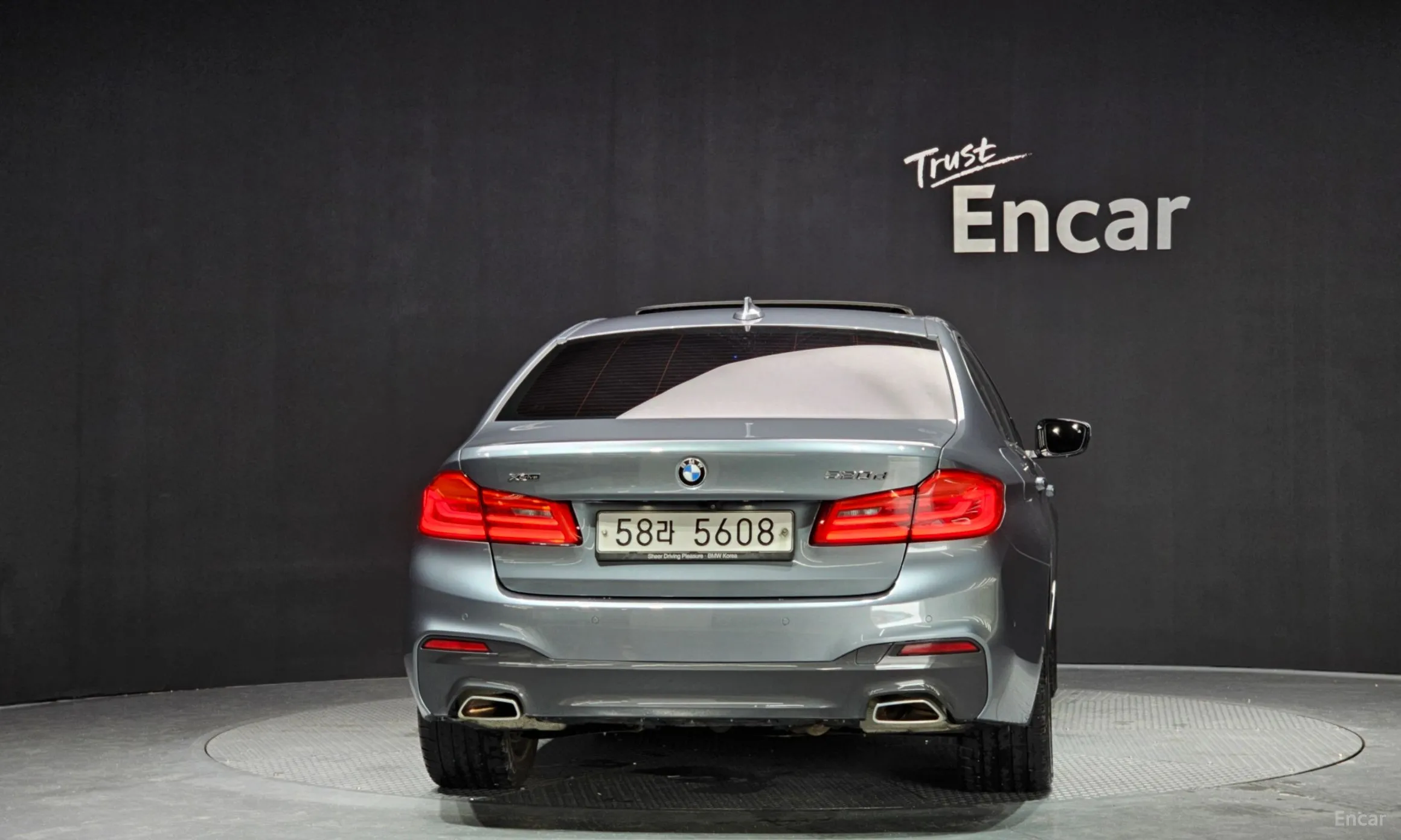 BMW 5 Series (G30) превью 3