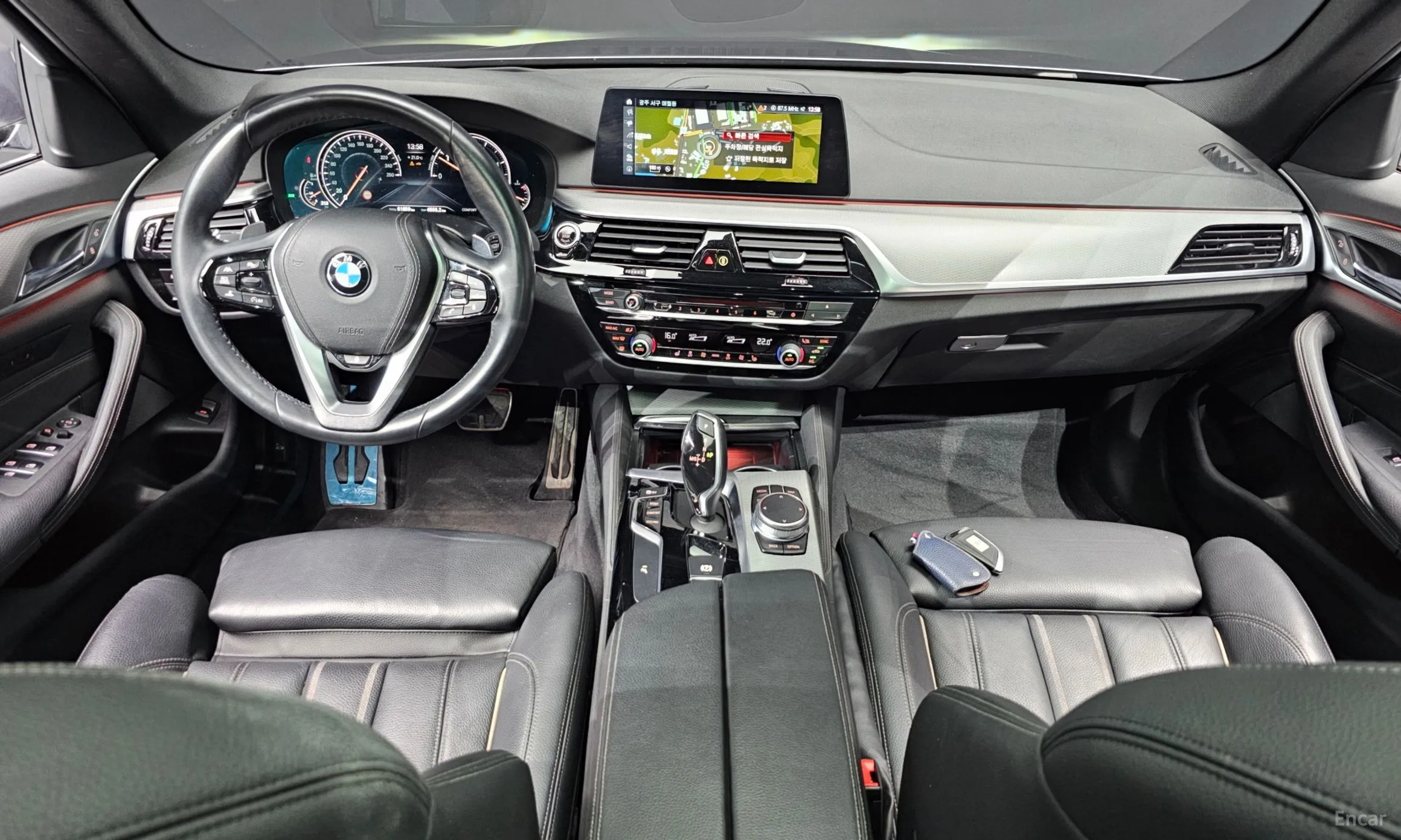 BMW 5 Series (G30) превью 4