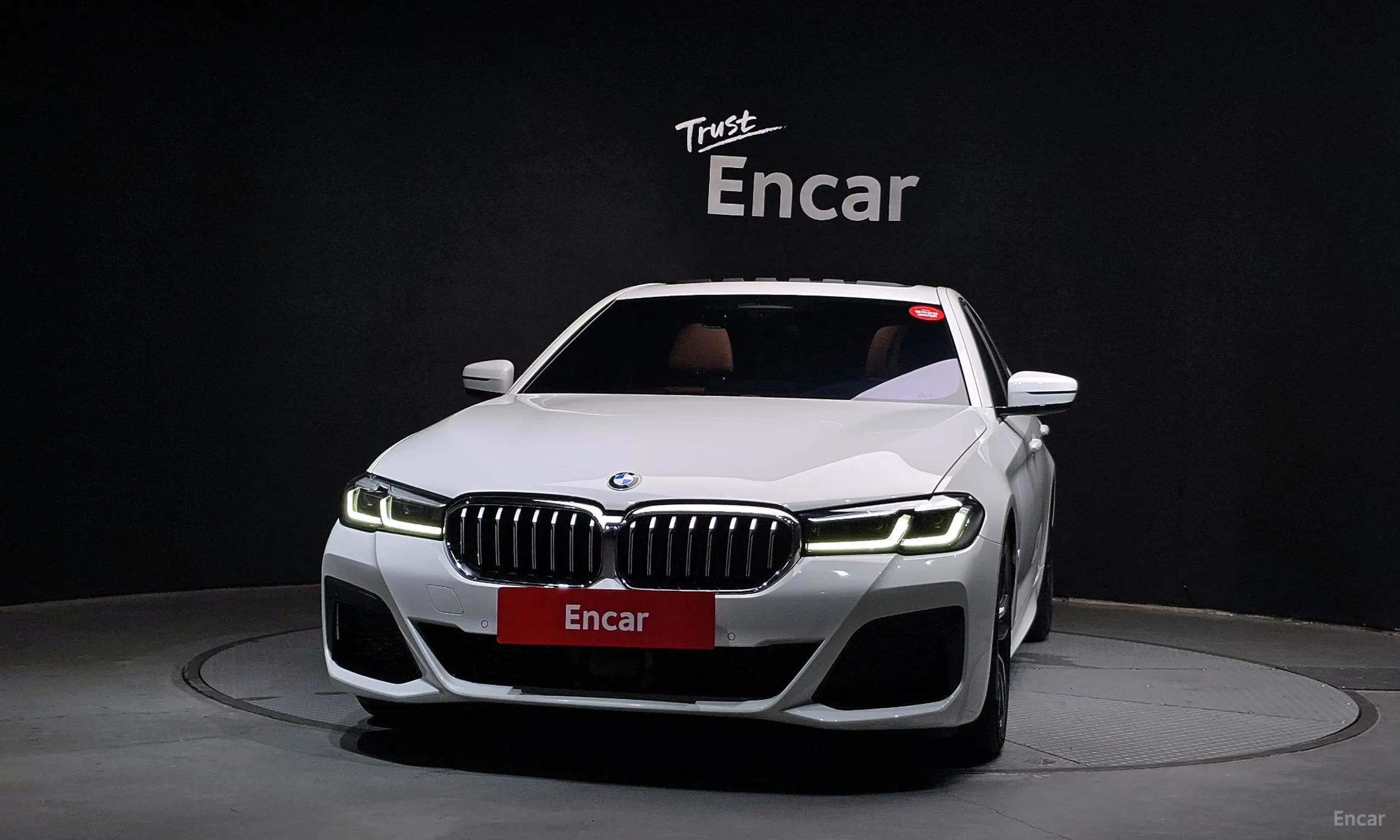 BMW 5 Series (G30) превью 2