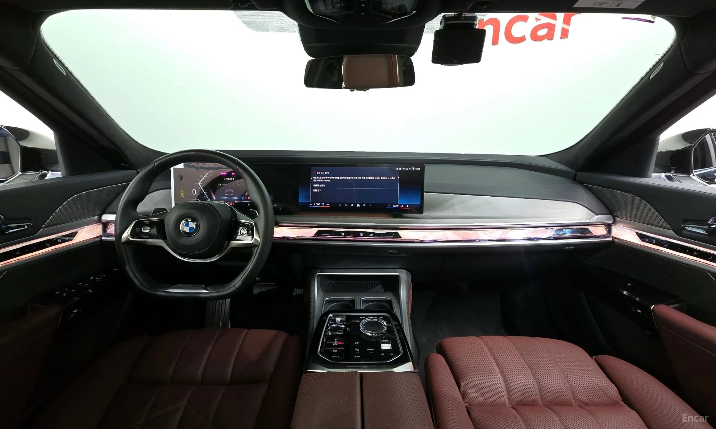BMW 7 Series (G70) превью 4