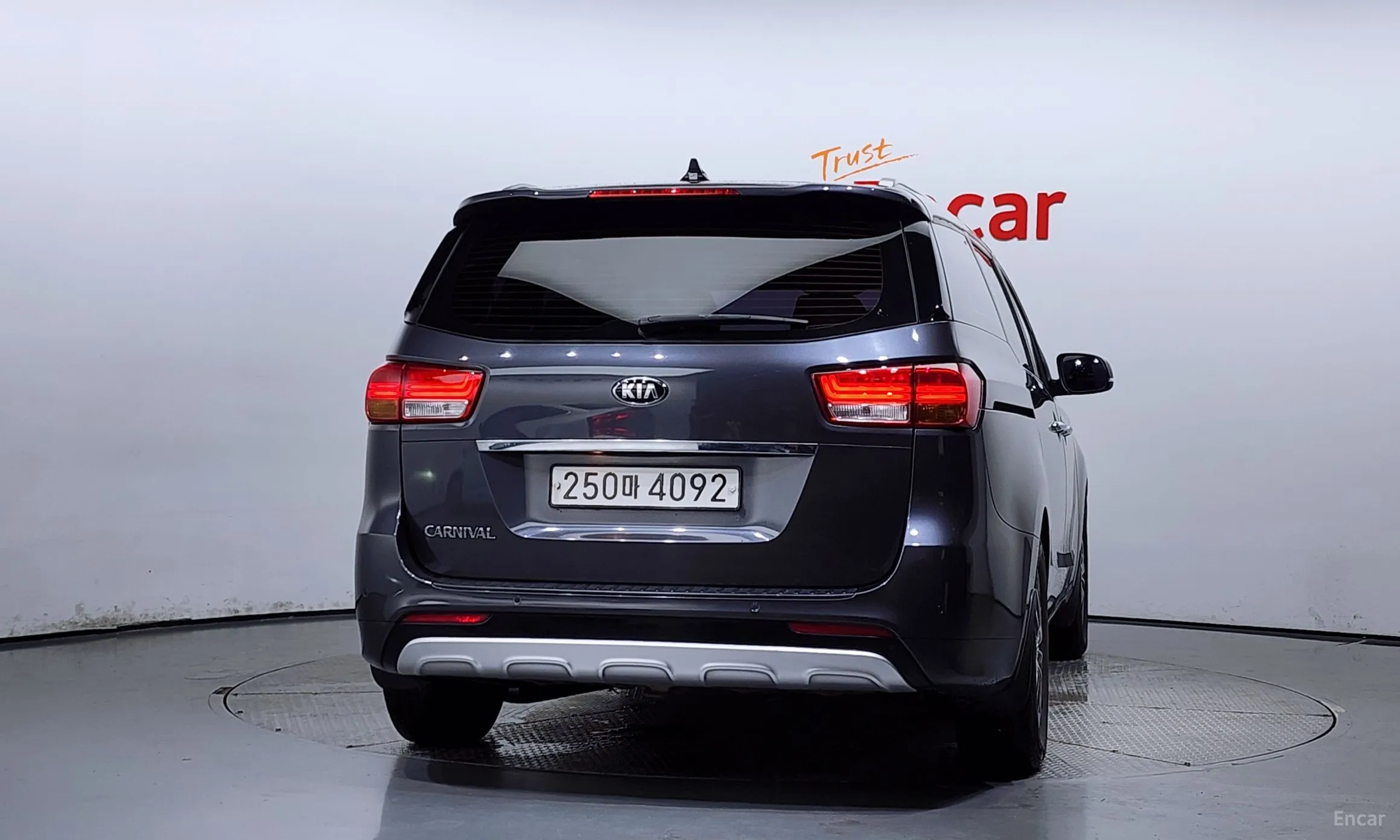Kia Carnival превью 3
