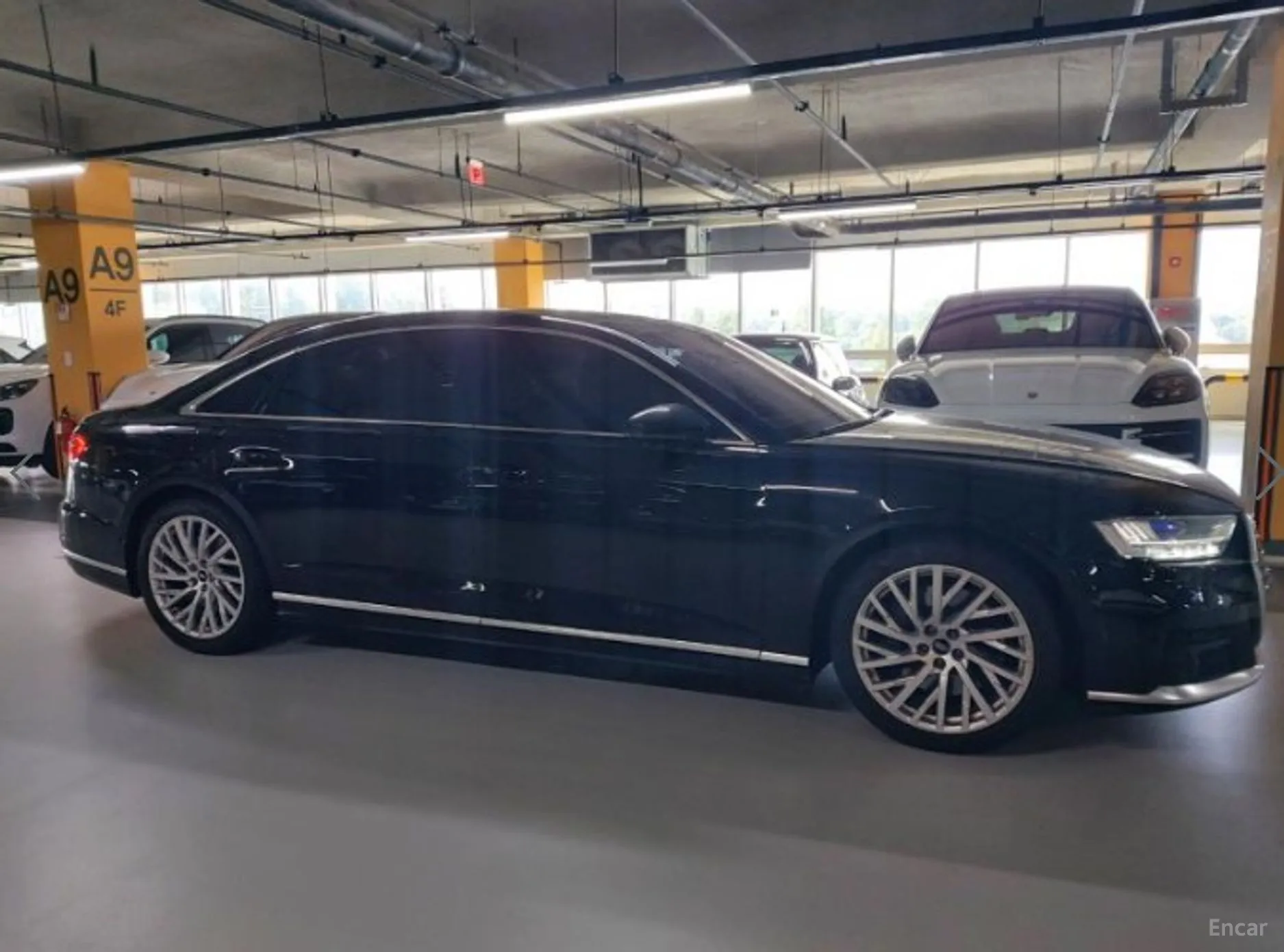 Audi A8 (D5)