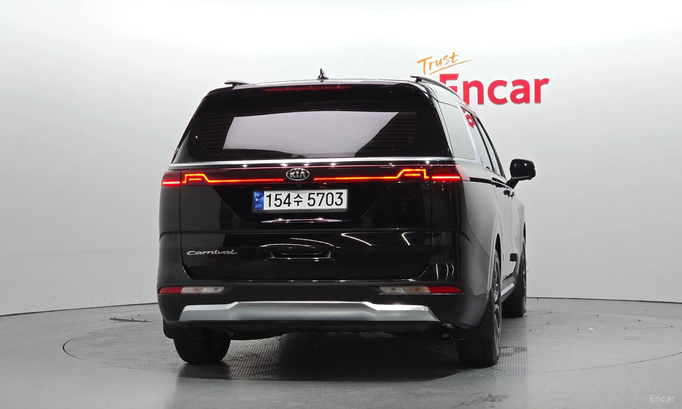 Kia Carnival Gen 4 превью 3