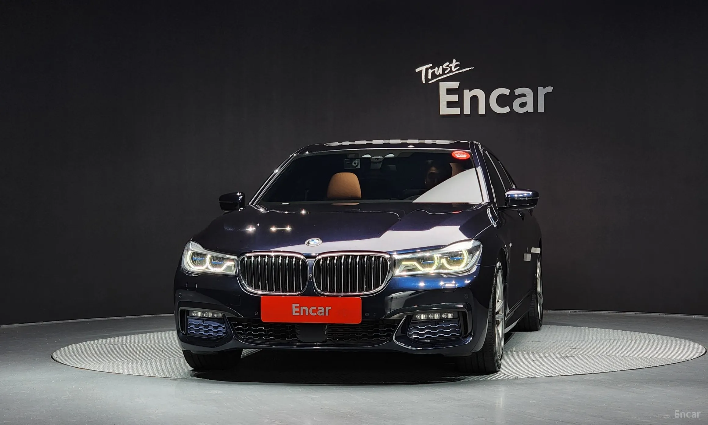 BMW 7 Series (G11) превью 2