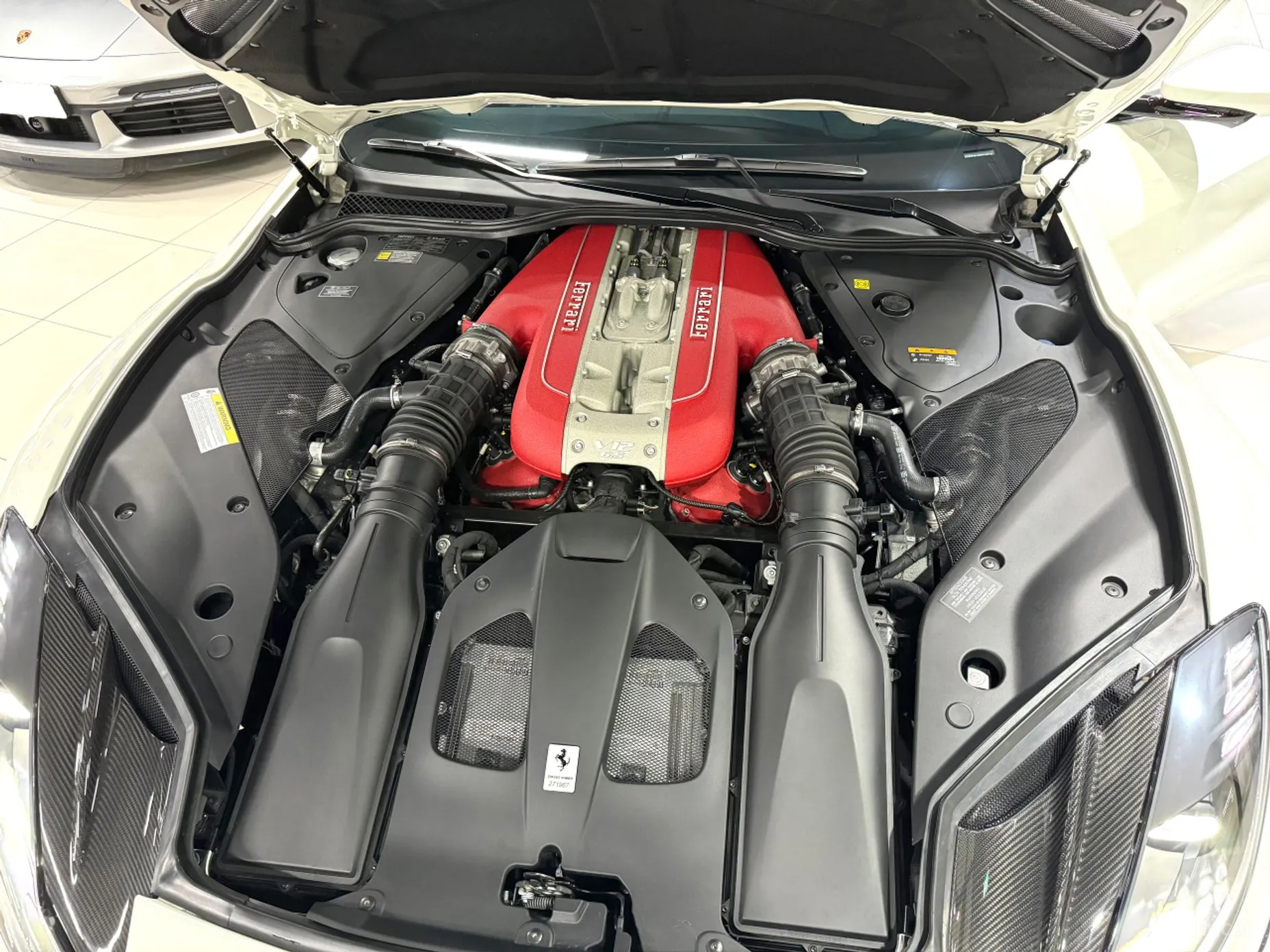 Ferrari 812 GTS превью 14