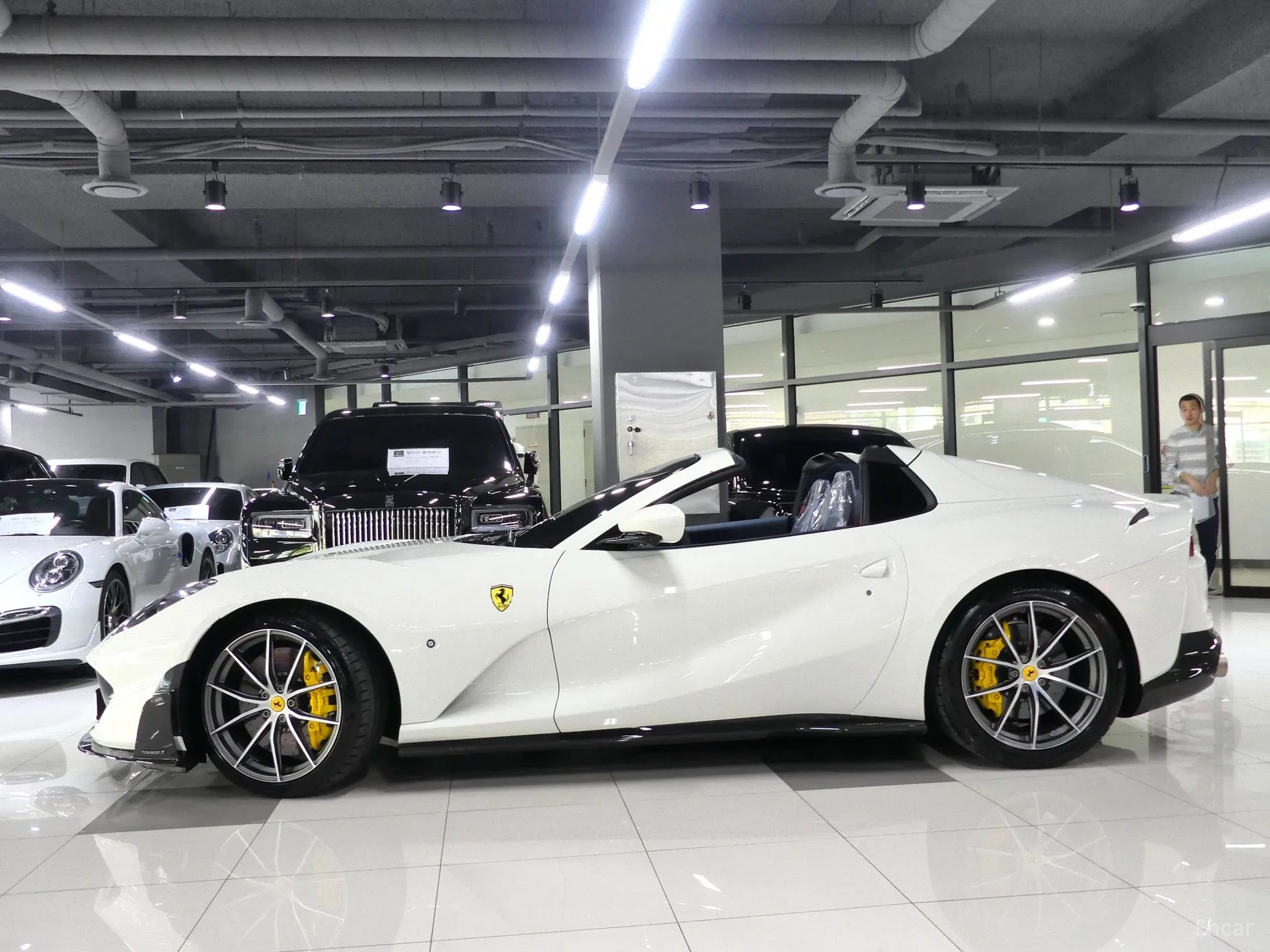 Ferrari 812 GTS