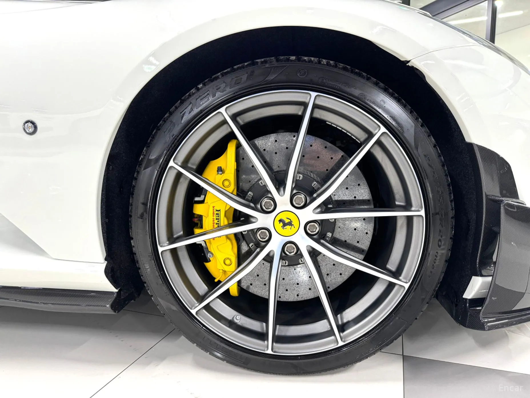 Ferrari 812 GTS превью 18