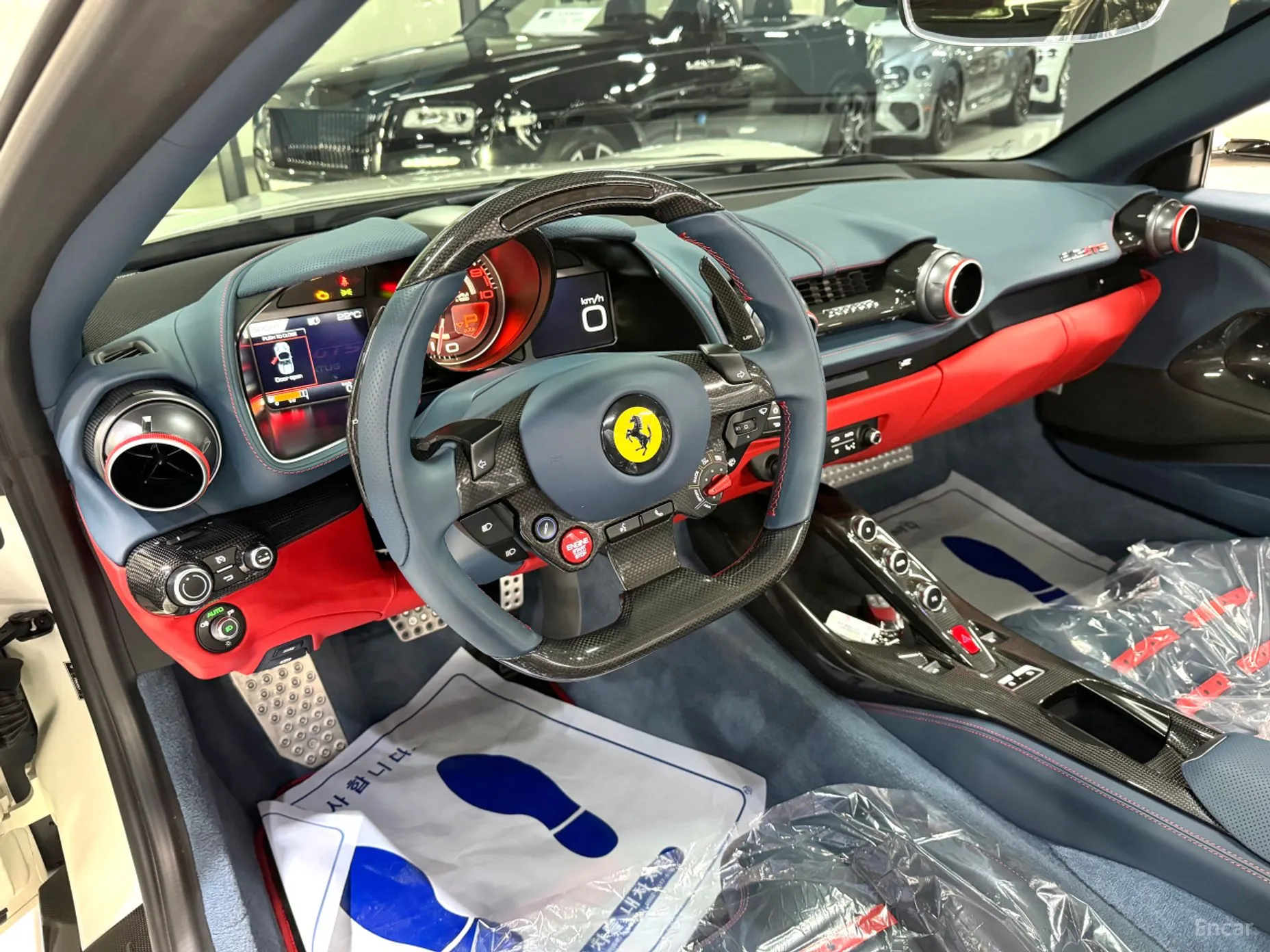Ferrari 812 GTS превью 7
