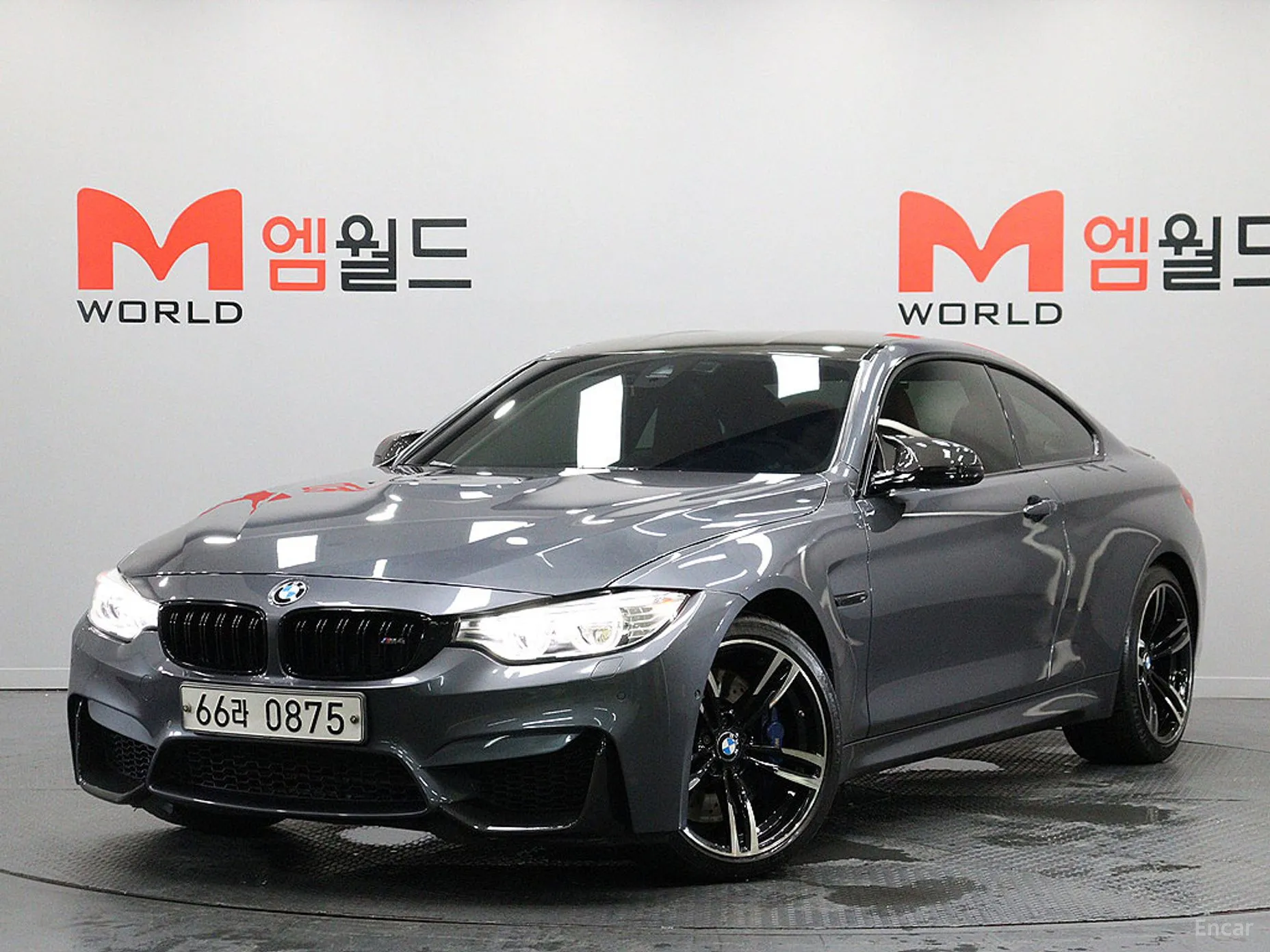 BMW M4 (F82)