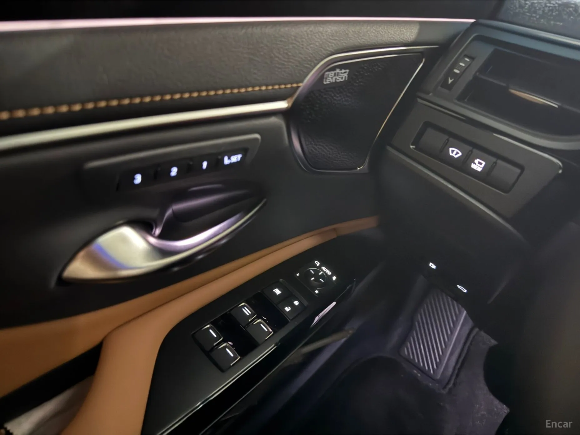 Lexus ES300h 7th Generation превью 12