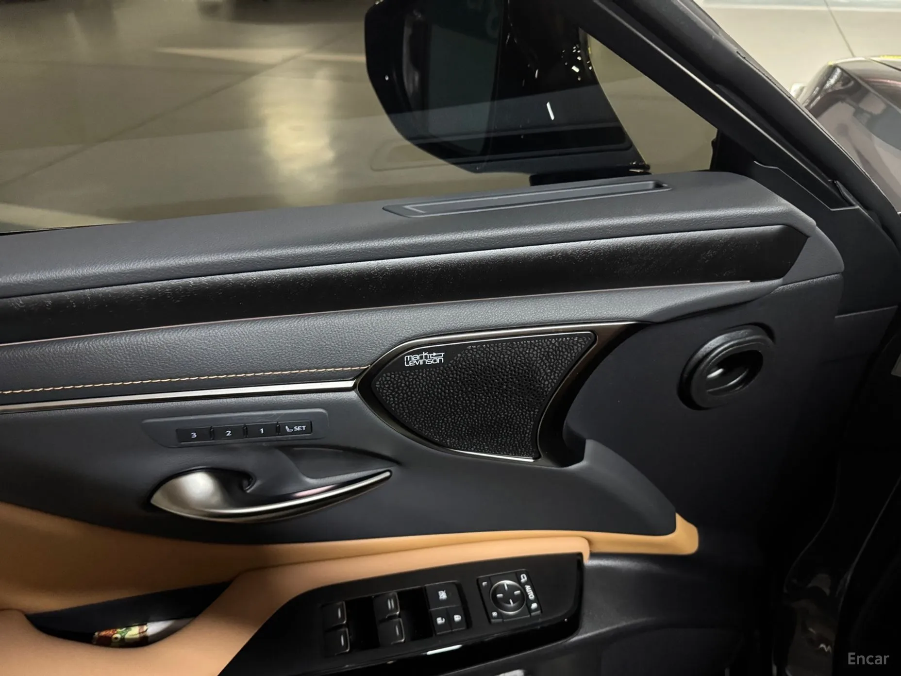 Lexus ES300h 7th Generation превью 14