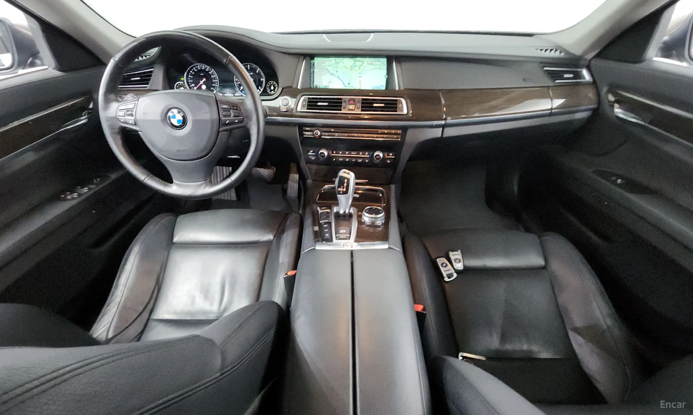 BMW 7 Series (F01) превью 4