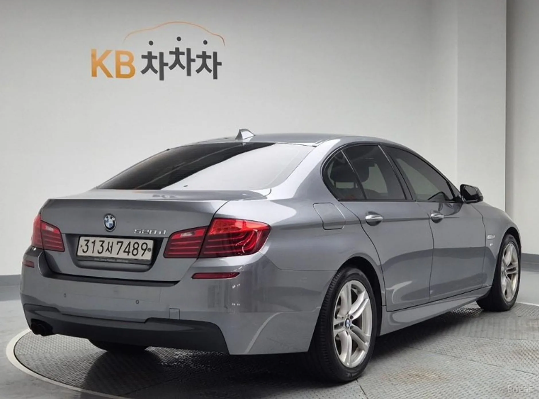 BMW 5 Series (F10) превью 2