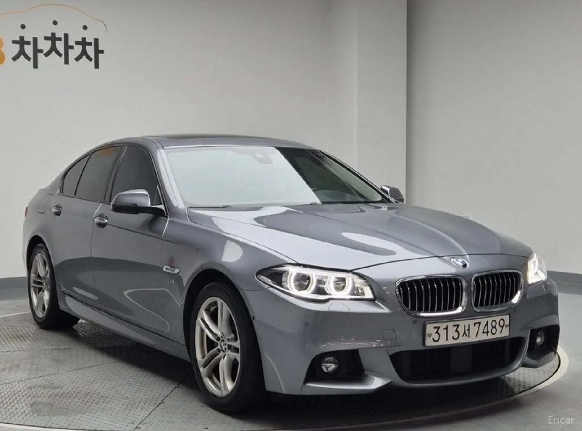 BMW 5 Series (F10) превью 3